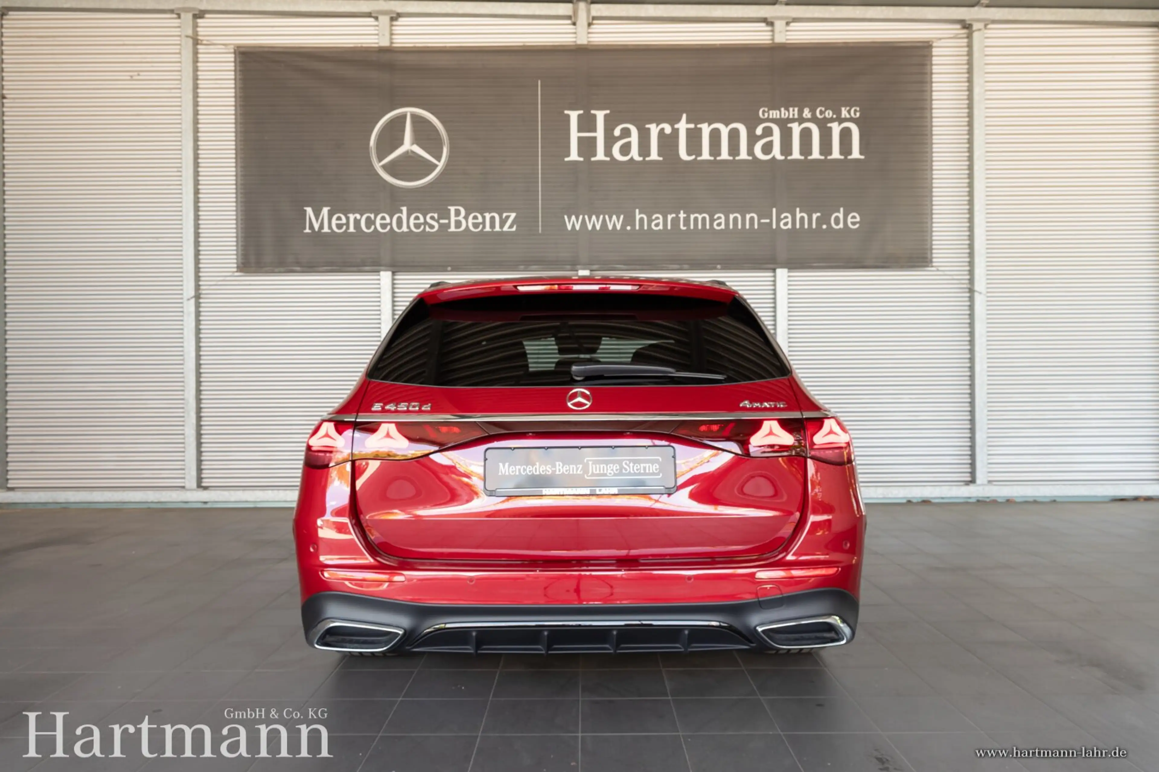 Mercedes-Benz E 450 E 450 d T 4M AMG Premium Night 20 Fahrasssistenz — photo 4
