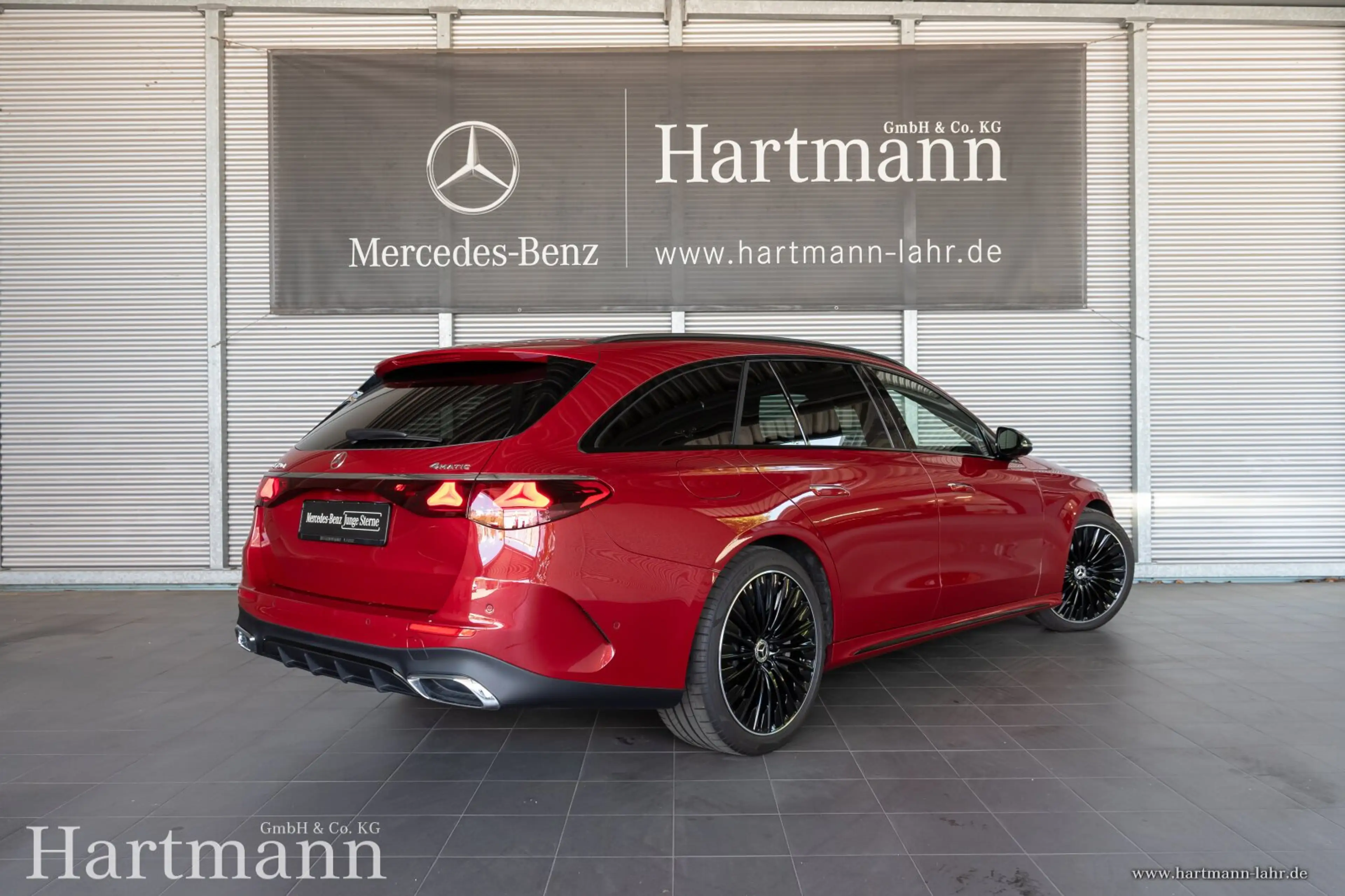 Mercedes-Benz E 450 E 450 d T 4M AMG Premium Night 20 Fahrasssistenz — photo 2