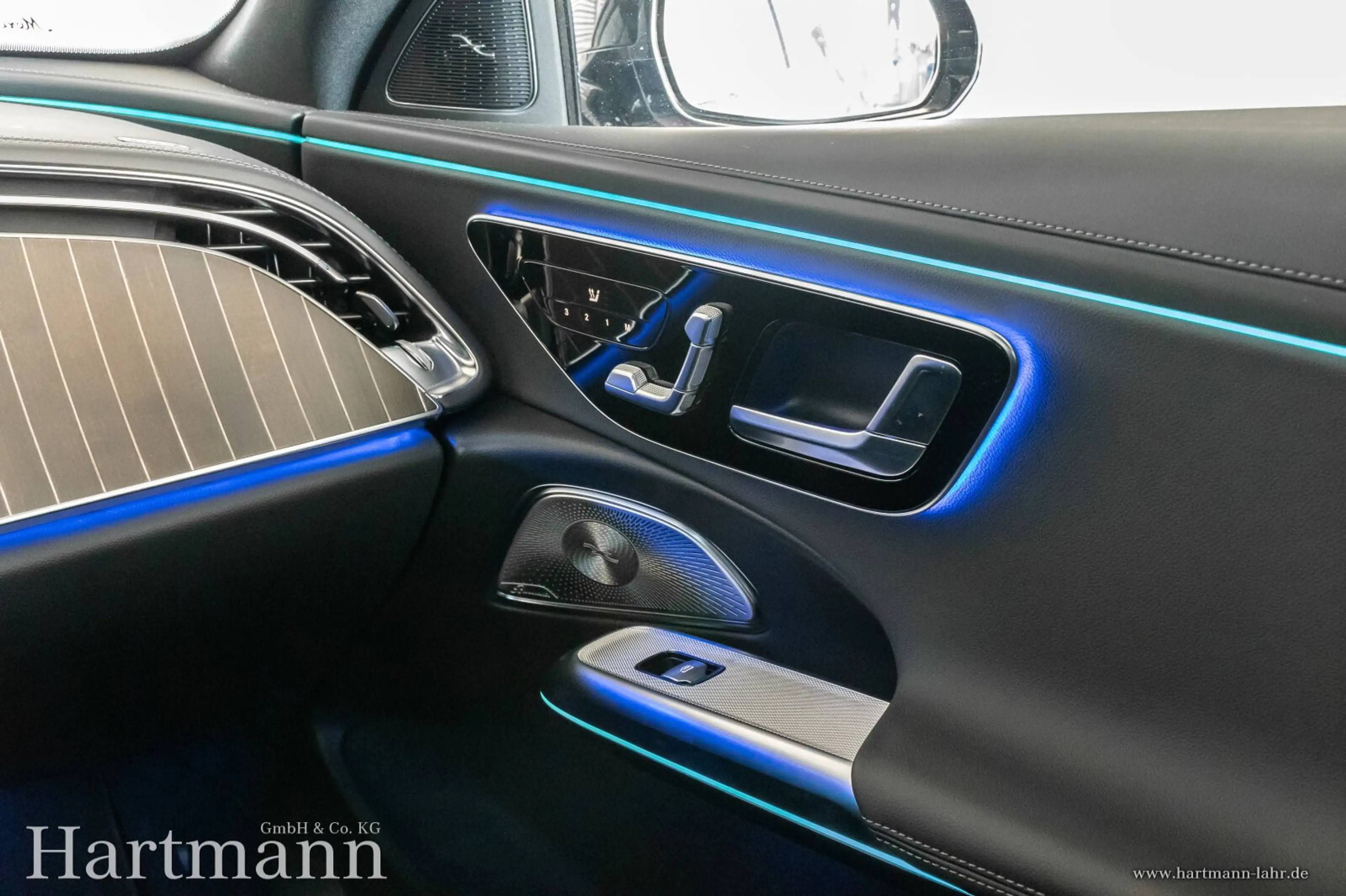 Mercedes-Benz E 450 E 450 d T 4M AMG Premium Night 20 Fahrasssistenz — photo 8
