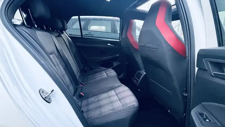 Volkswagen Golf 2021, foto 16