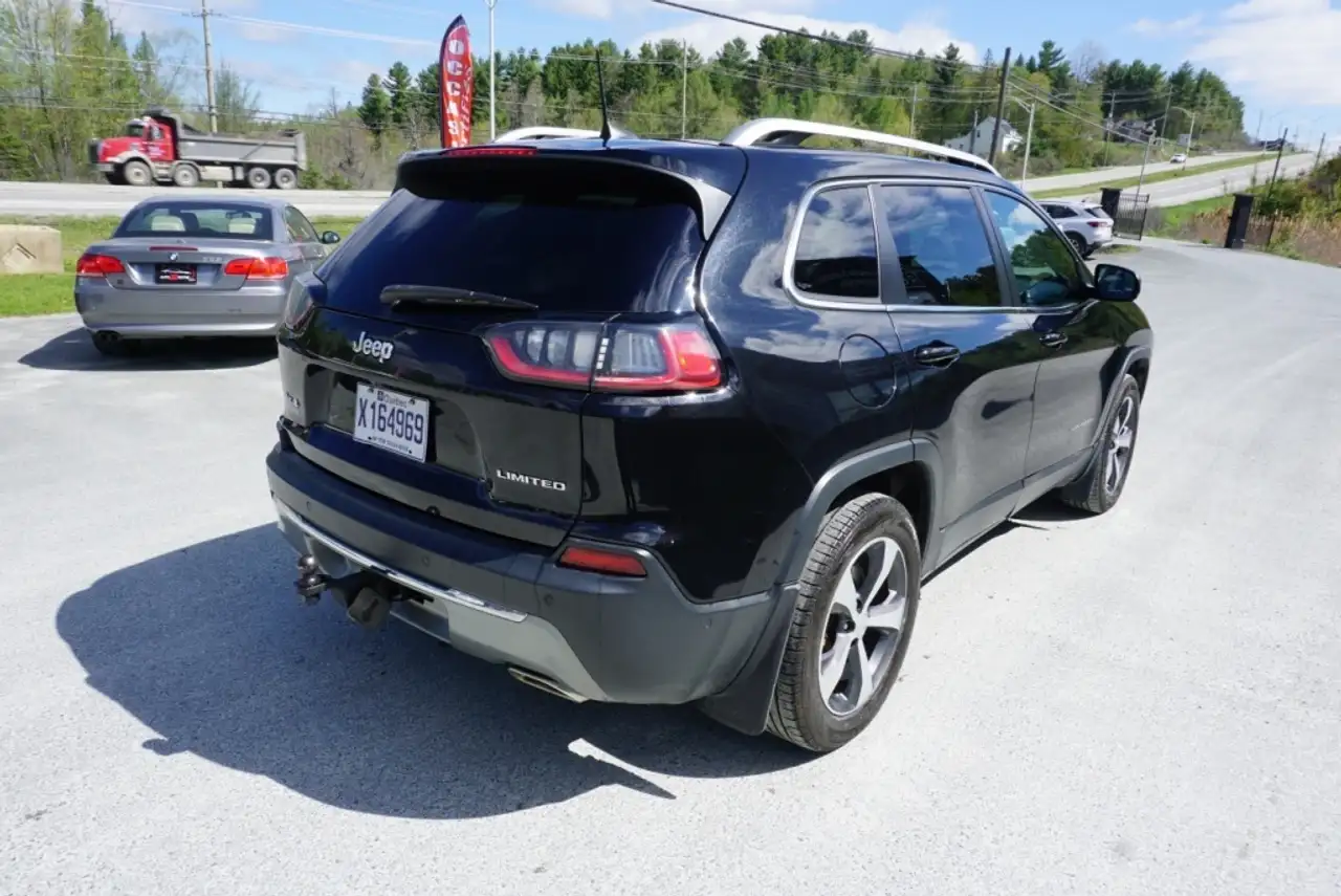 Jeep Cherokee снимка Jeep Cherokee