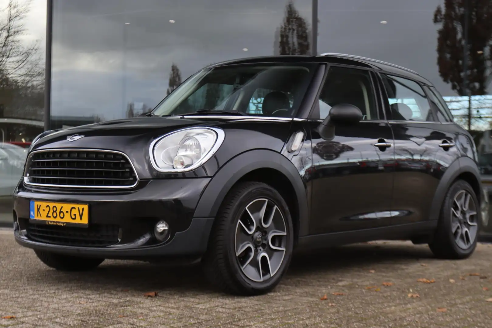 MINI One Countryman MINI 1.6 CHILI | LEDER | TREKHAAK | LMV | AIRCO Fekete - 1