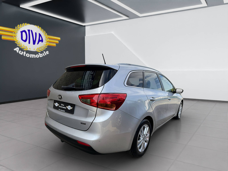 Kia Ceed SW / cee'd SW 1.6 CRDi Sportswagon Automatik — photo 2