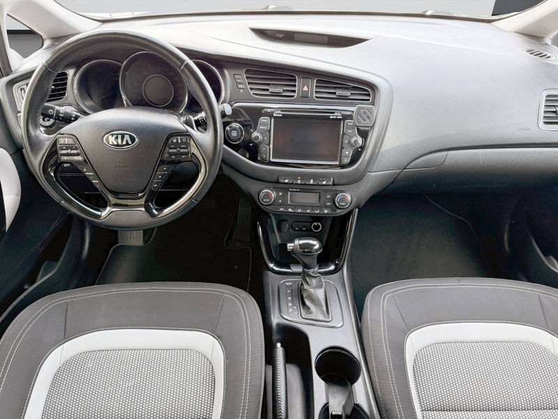 Kia Ceed SW / cee'd SW 1.6 CRDi Sportswagon Automatik — photo 9