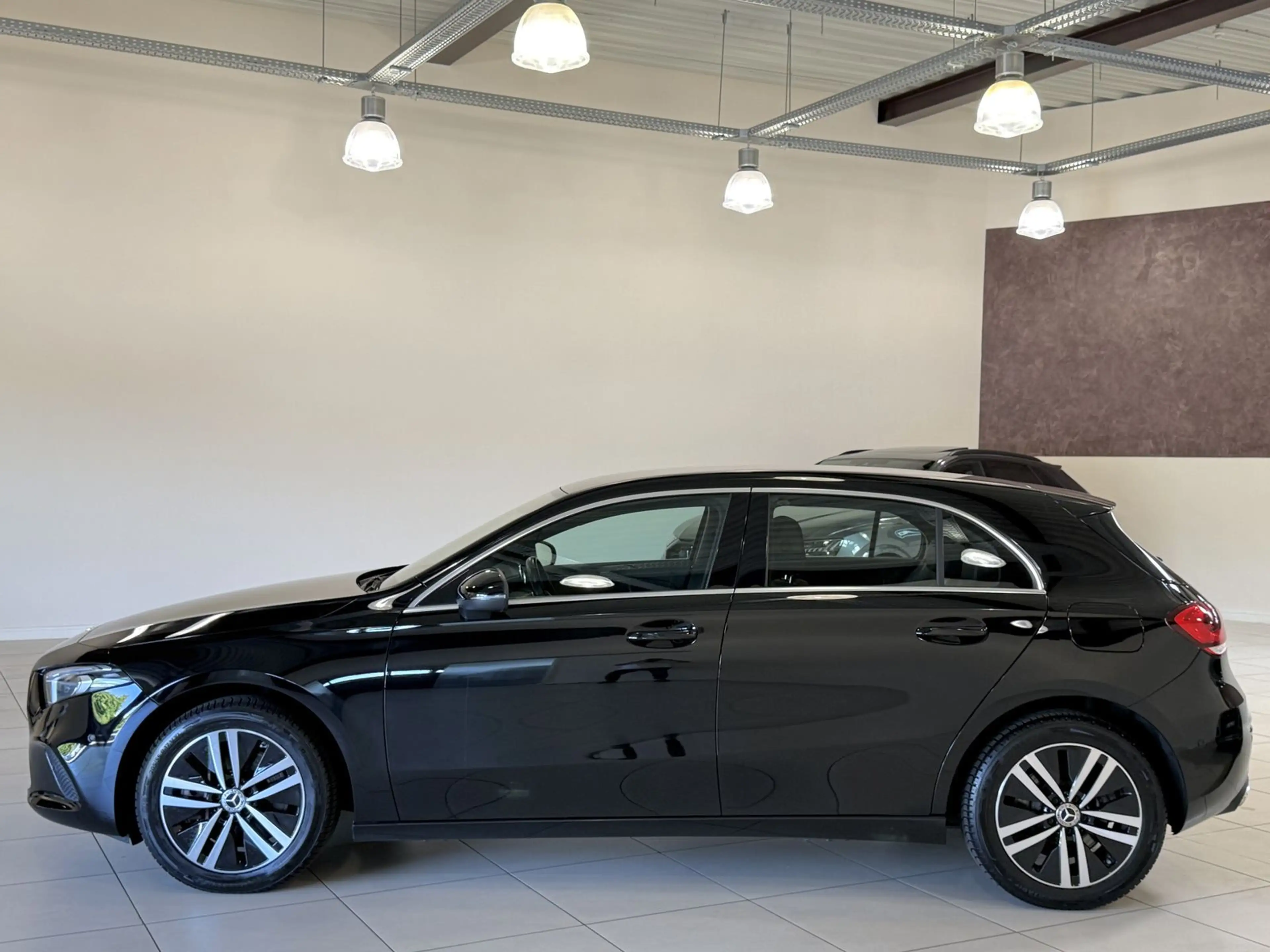 Mercedes-Benz A 250 e *1.Hand-Navi-LED — photo 3