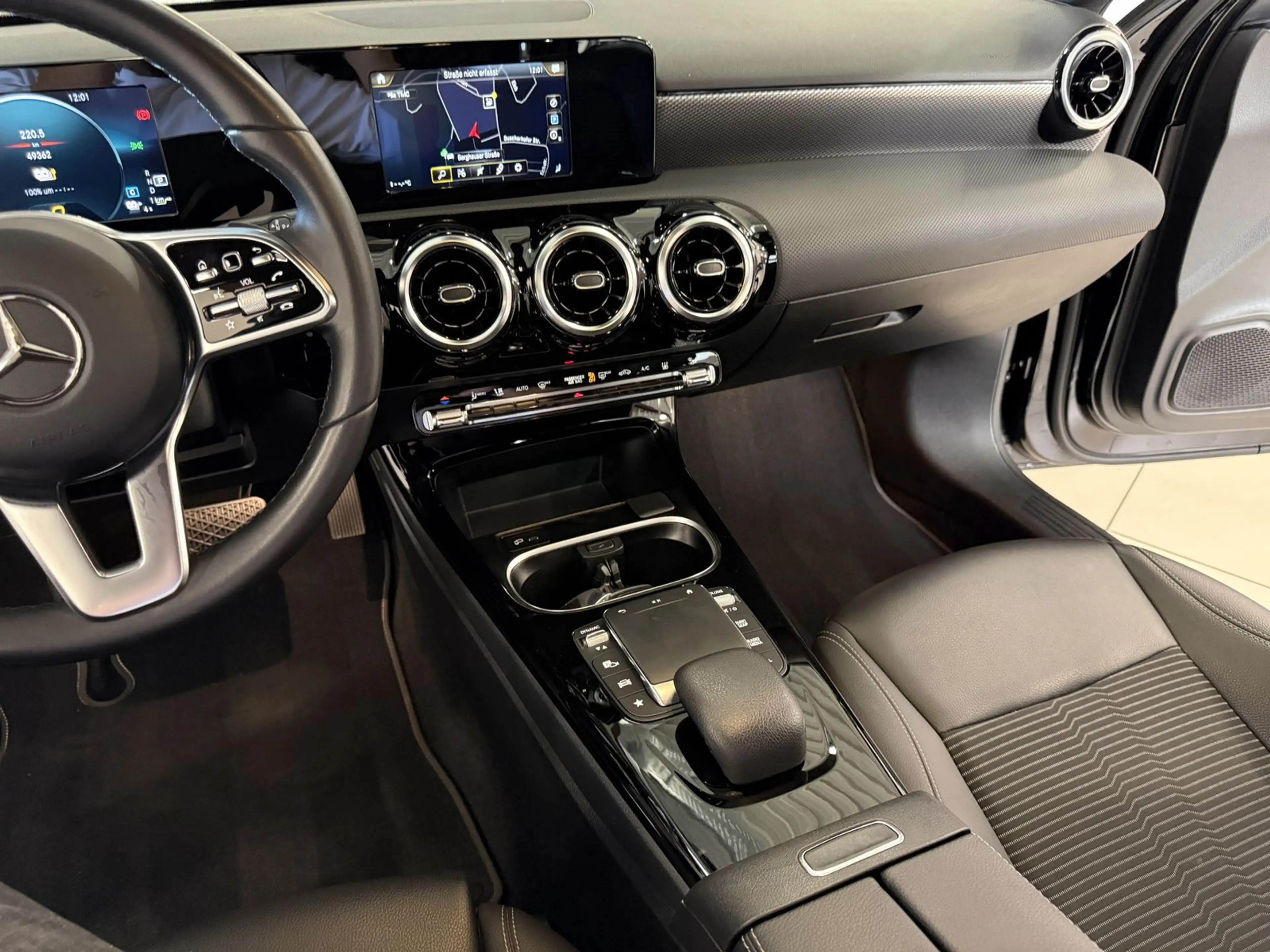 Mercedes-Benz A 250 e *1.Hand-Navi-LED — photo 13