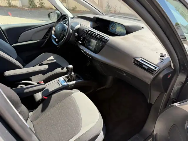 Citroen Grand C4 Picasso view 12