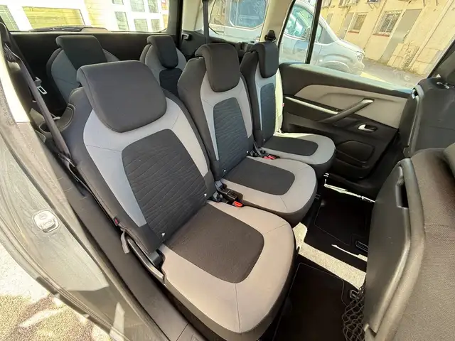 Citroen Grand C4 Picasso view 15