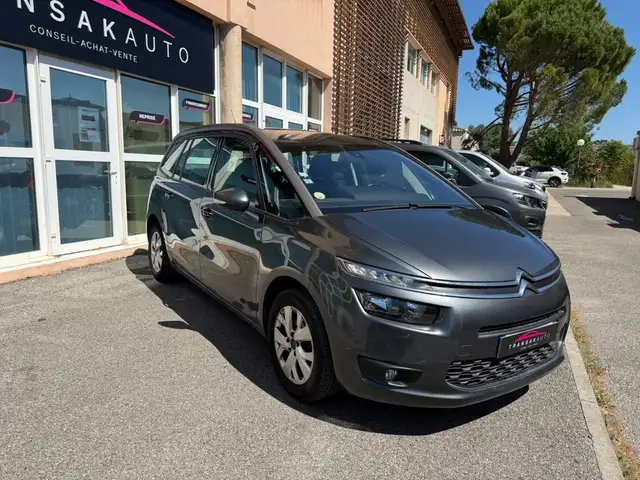 Citroen Grand C4 Picasso view 3