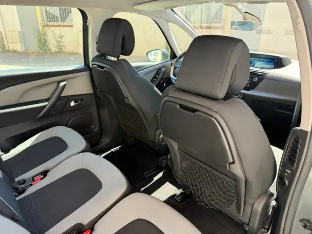 Citroen Grand C4 Picasso view 14