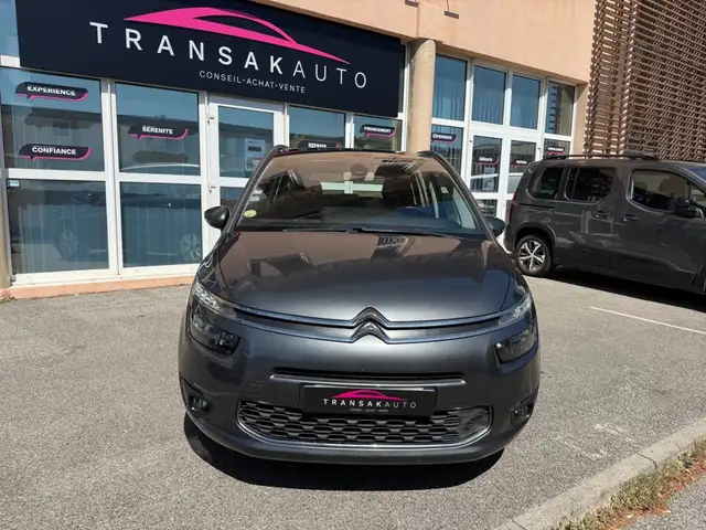 Citroen Grand C4 Picasso view 2