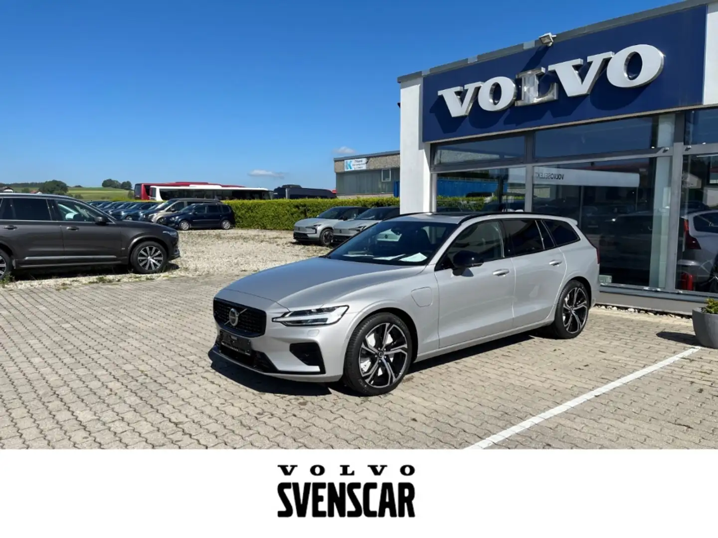 Volvo V60 Plus Dark Recharge Plug-In Hybrid AWD T6 Twin Engi Silber - 1