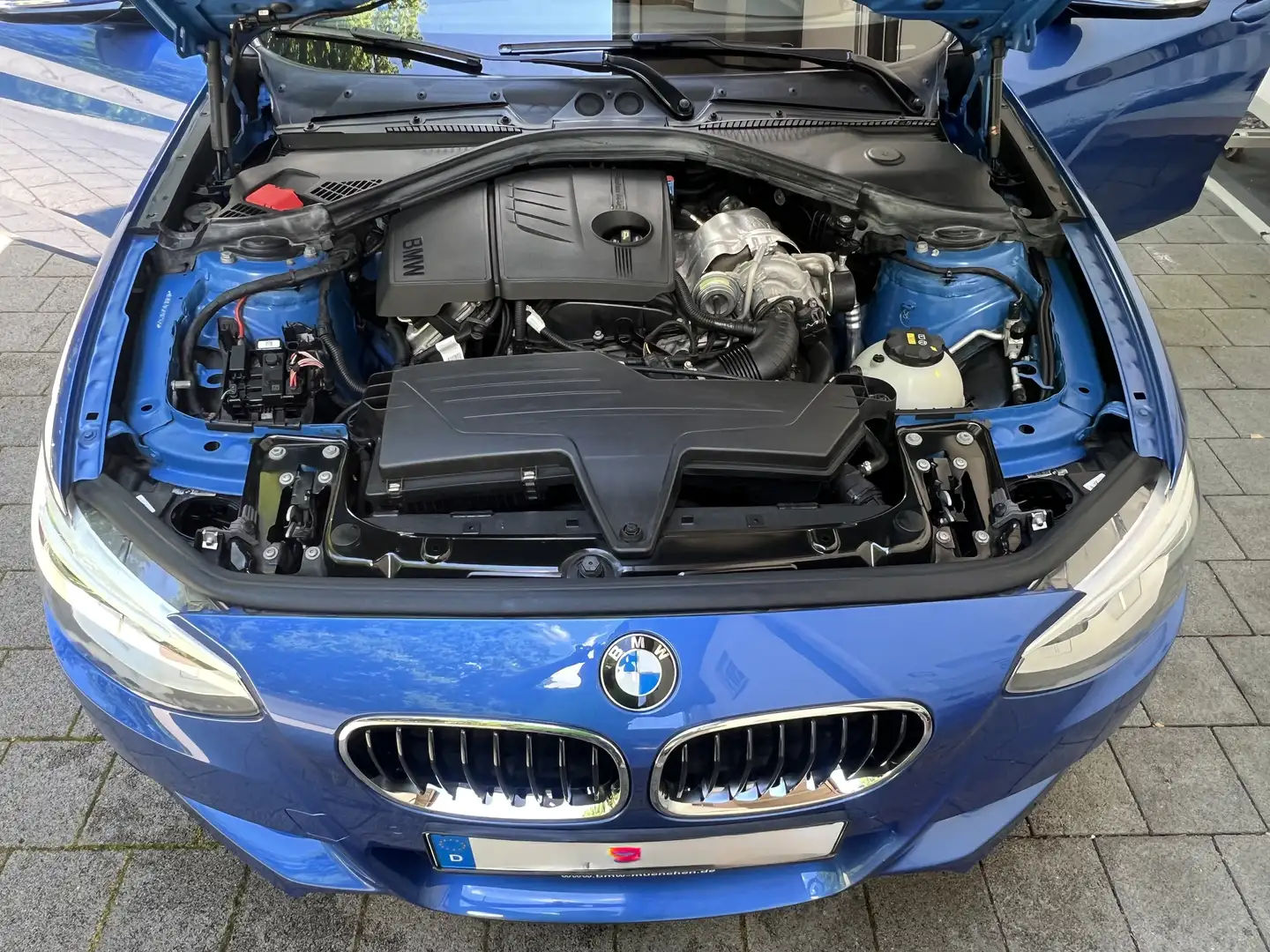 BMW 118 118i M Sportpaket, 39.700km, 2. Hand, Reifen neu Blue - 2
