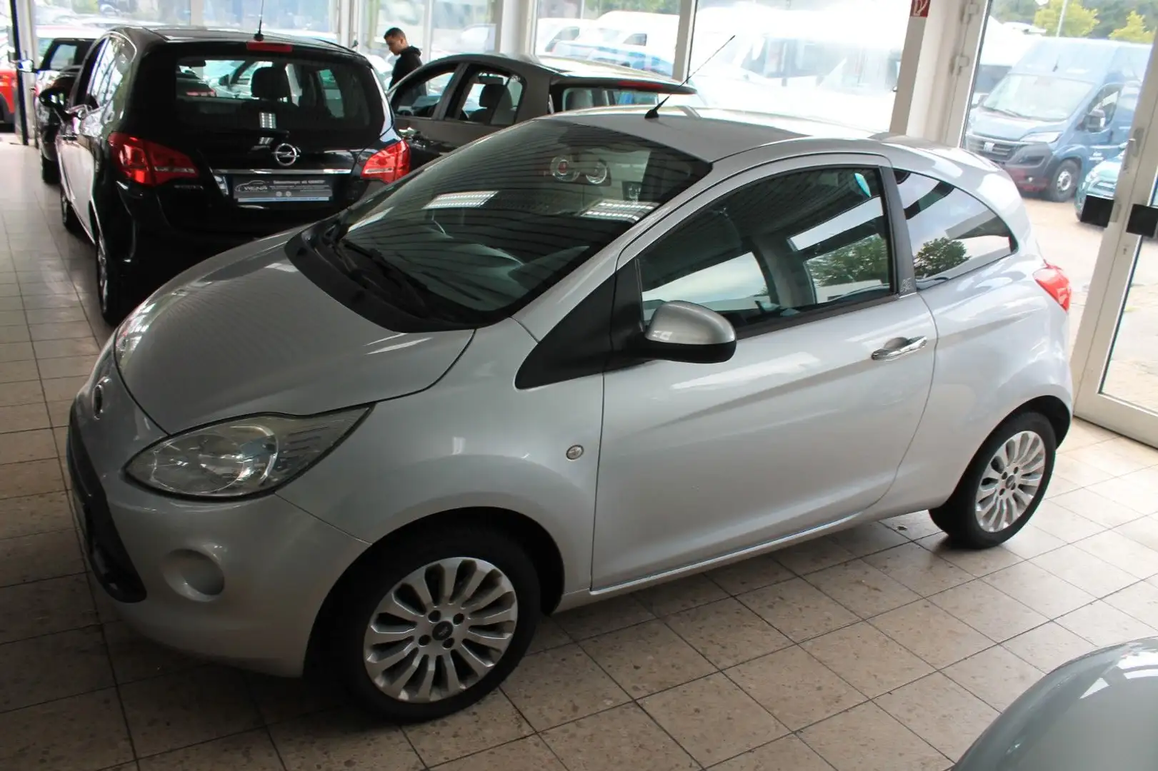 Ford Ka/Ka+ Titanium Zilver - 1