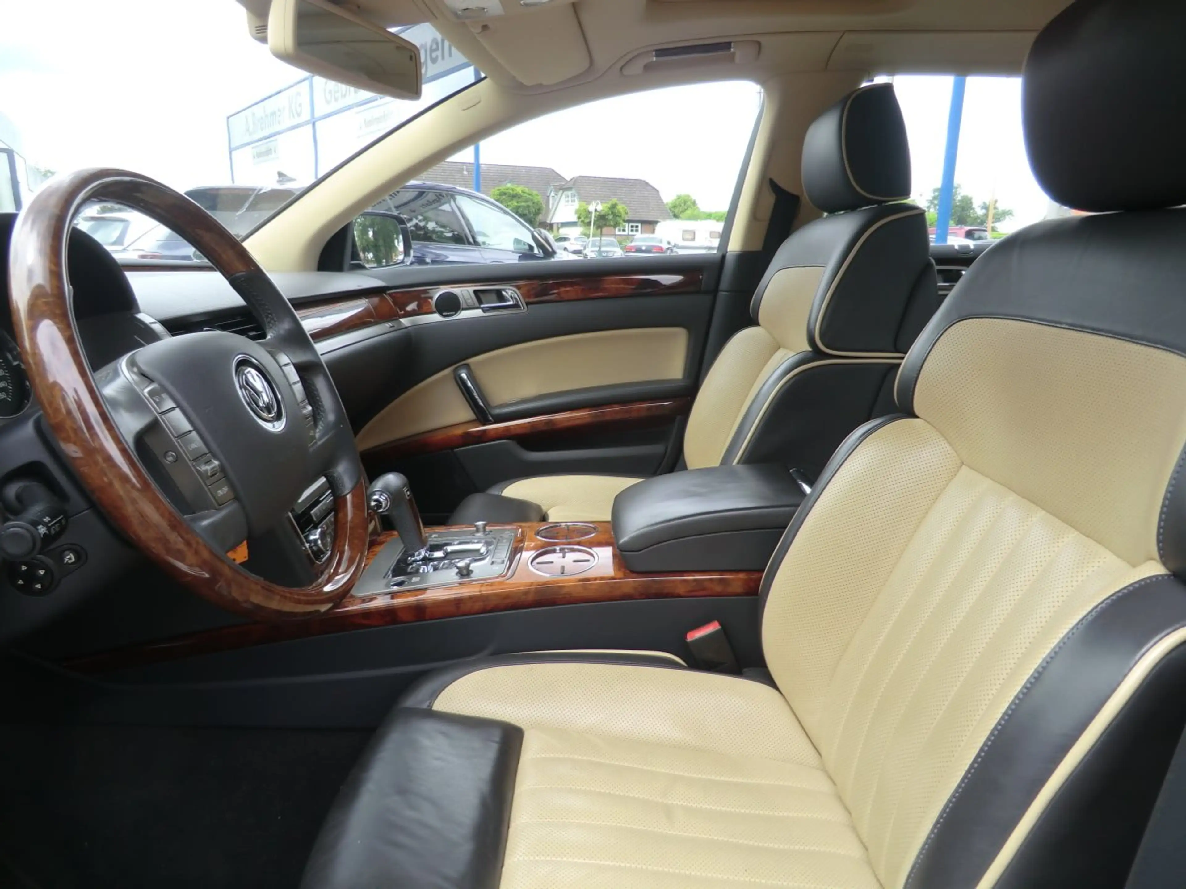 Volkswagen Phaeton V6 TDI 5-Sitzer AHK DYNAUDIO STDHZ ACC SD NAVI — photo 9