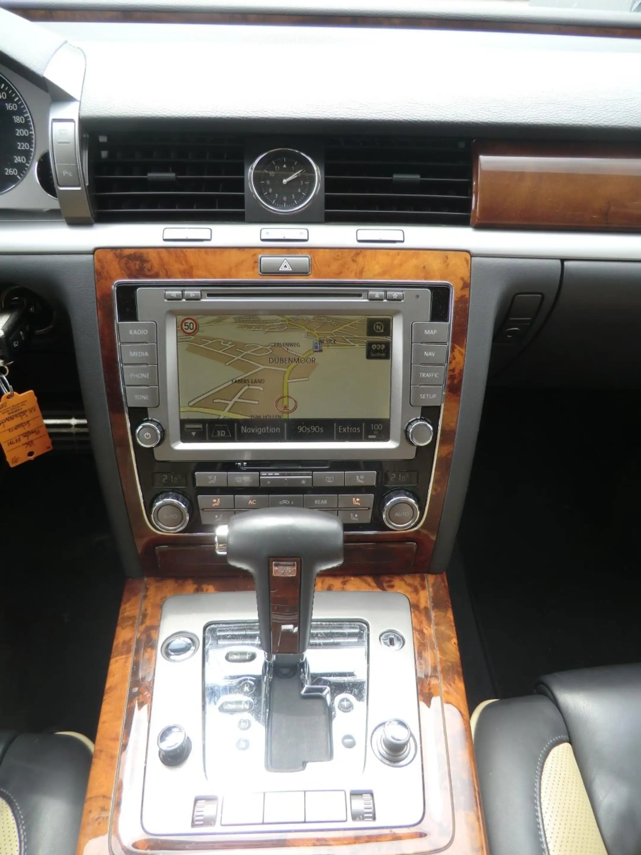 Volkswagen Phaeton V6 TDI 5-Sitzer AHK DYNAUDIO STDHZ ACC SD NAVI — photo 12