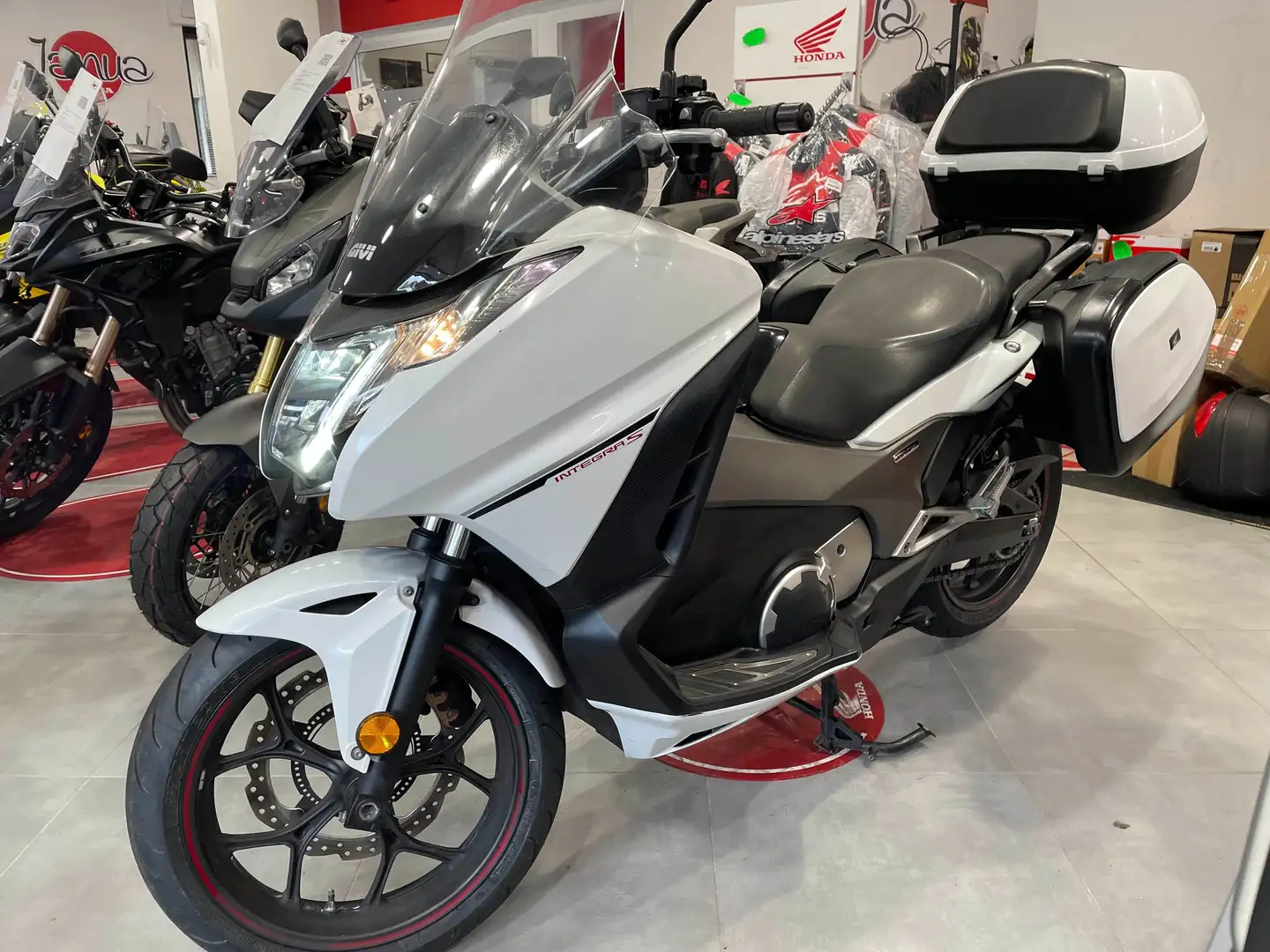 Honda Integra sport abs dct Alb - 1