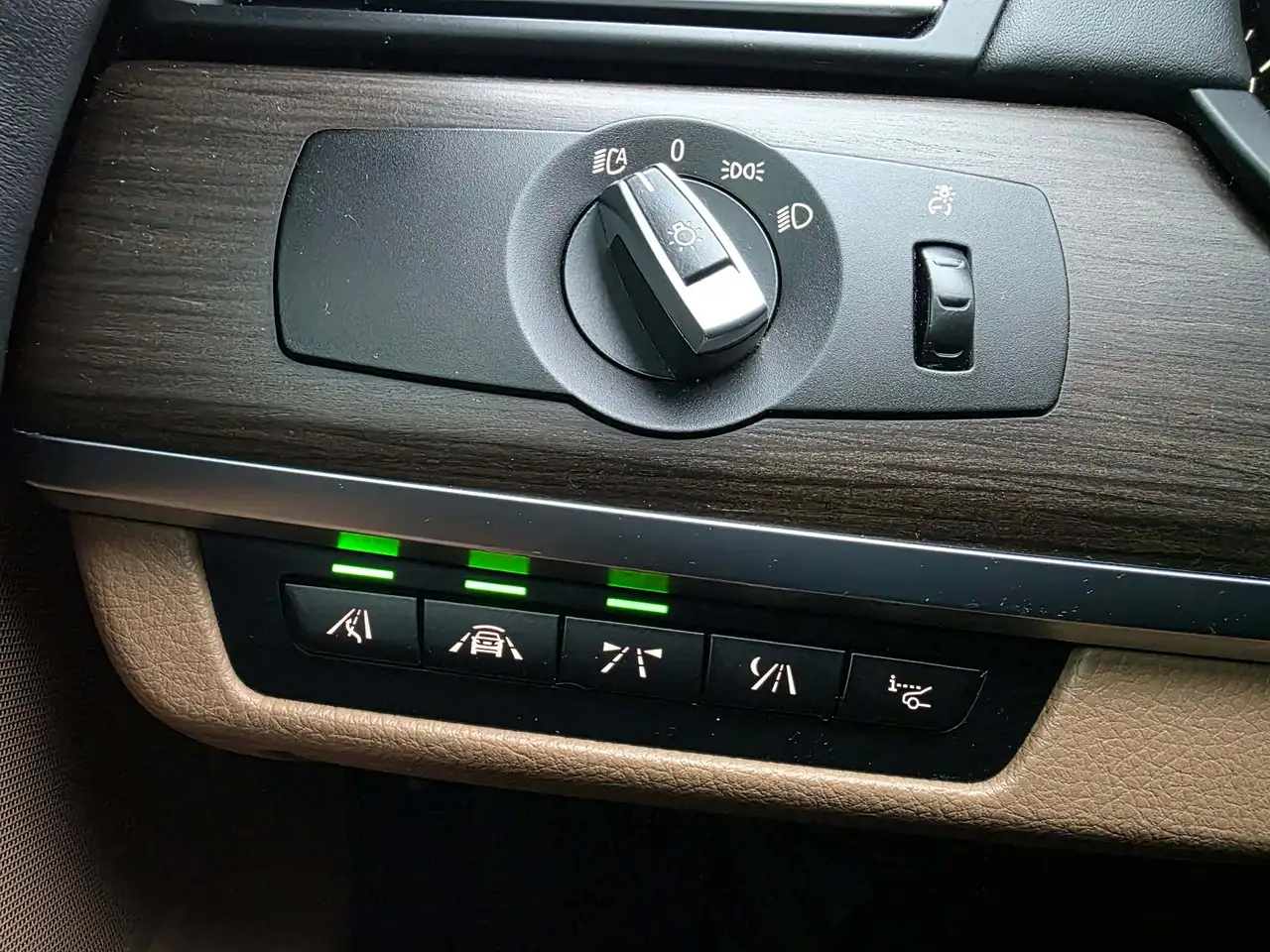 BMW 7 Series снимка BMW 7 Series