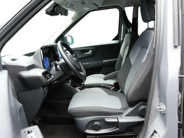 Ford Tourneo Courier view 5