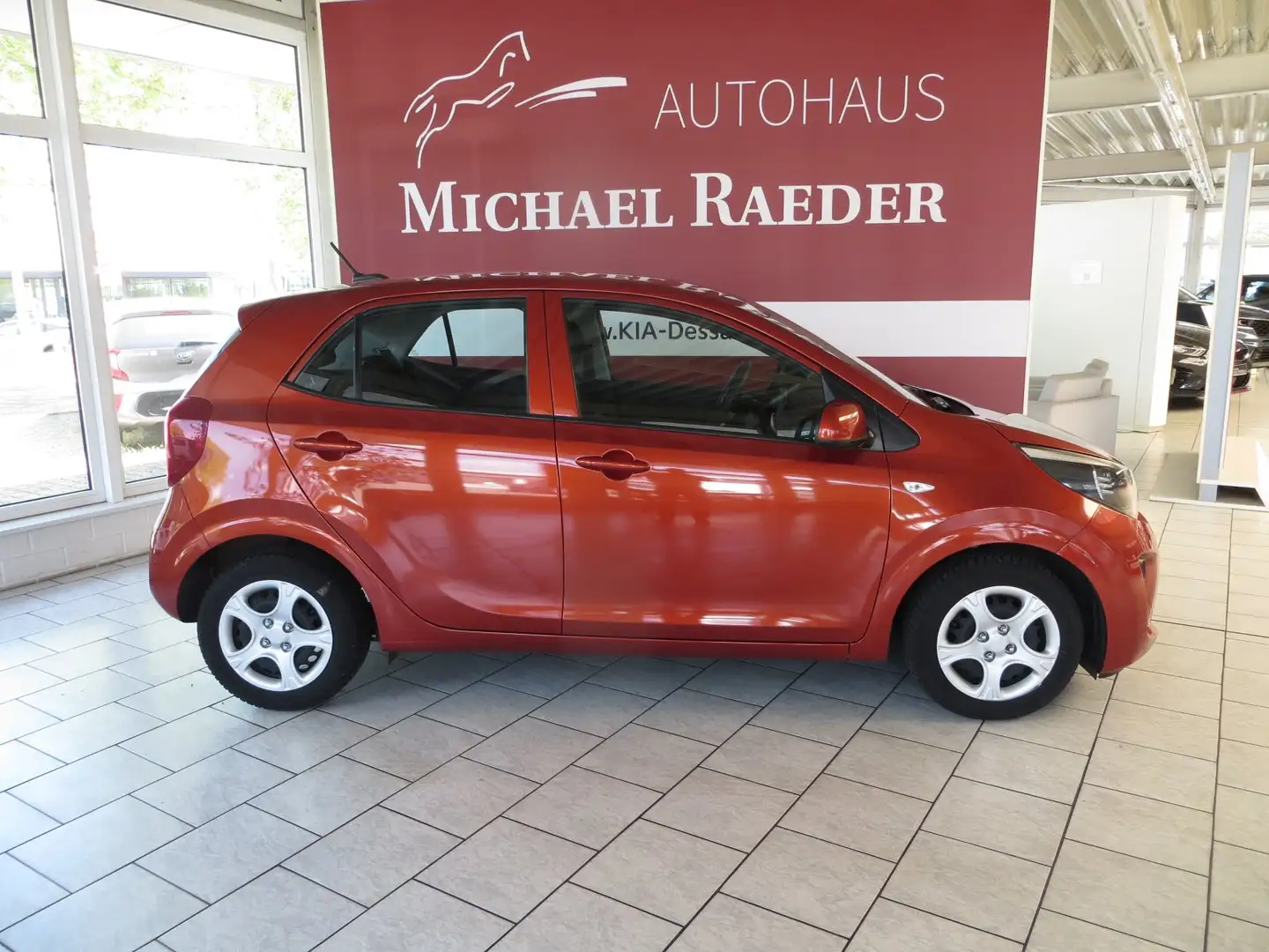 Kia Picanto Edition 7 Orange - 1