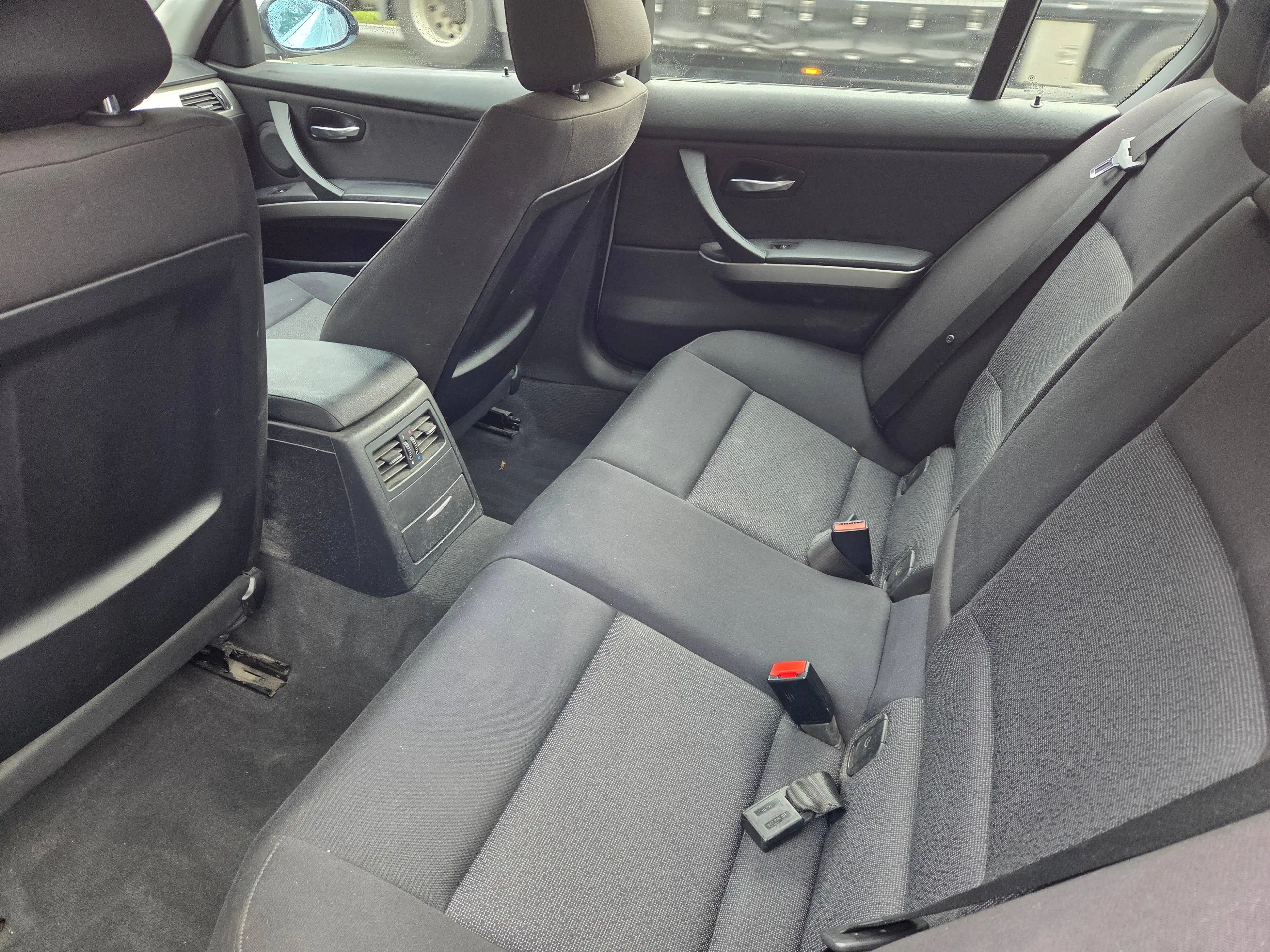 BMW 320 320i PDC Klimaautomatik TÜV NEU — photo 7