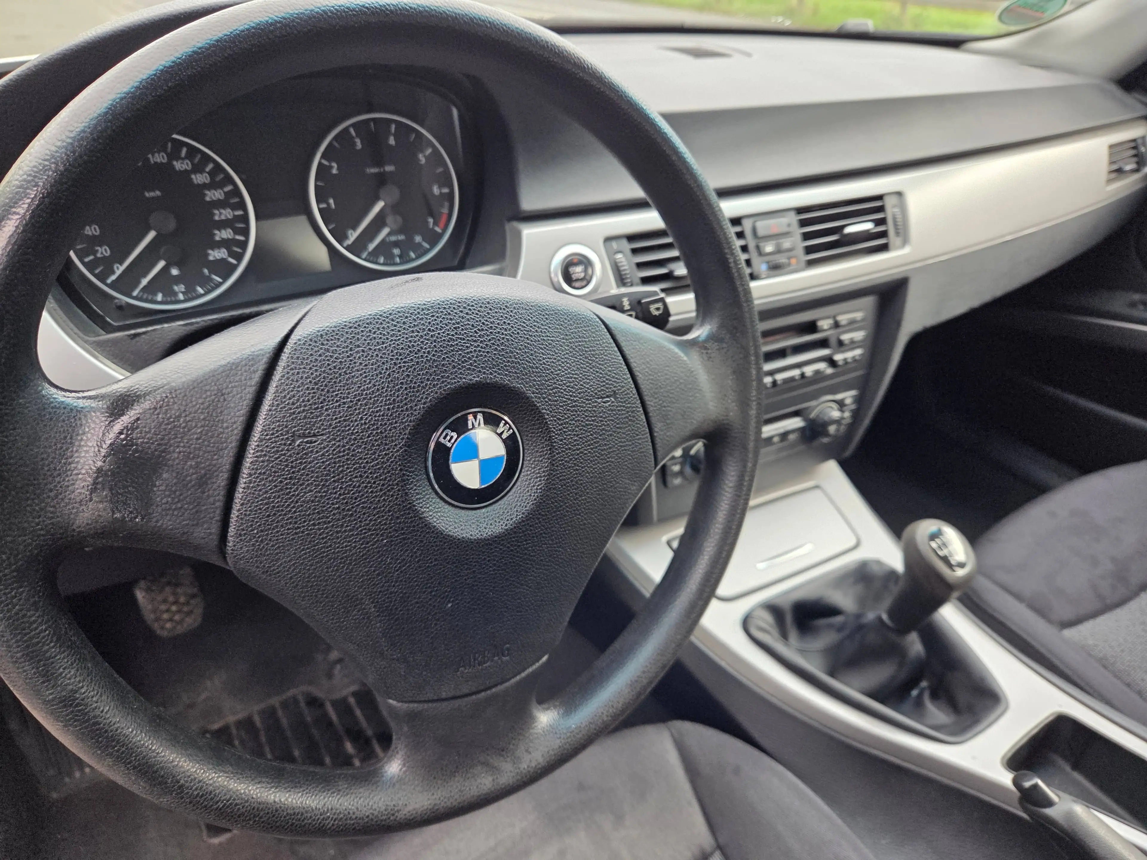 BMW 320 320i PDC Klimaautomatik TÜV NEU — photo 9