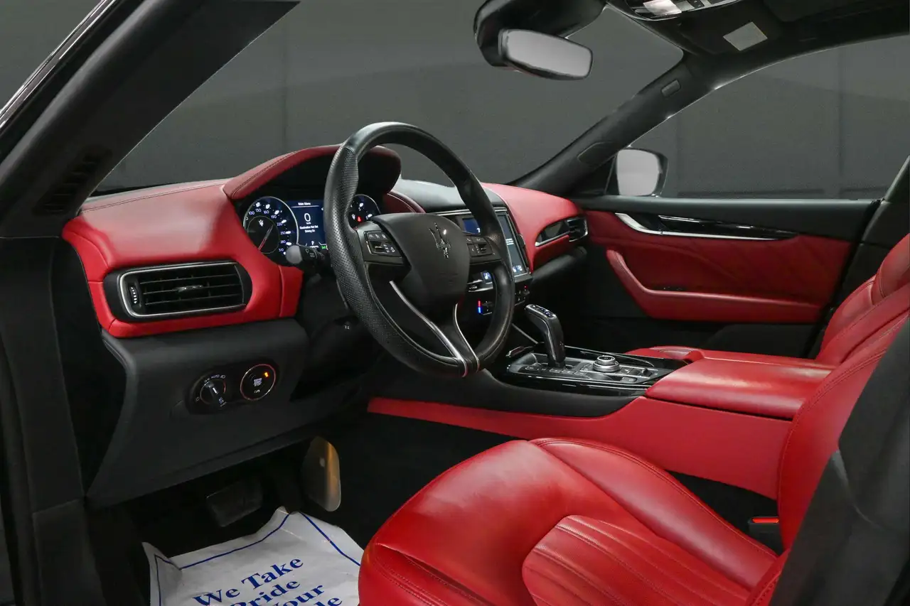Maserati Levante снимка Maserati Levante