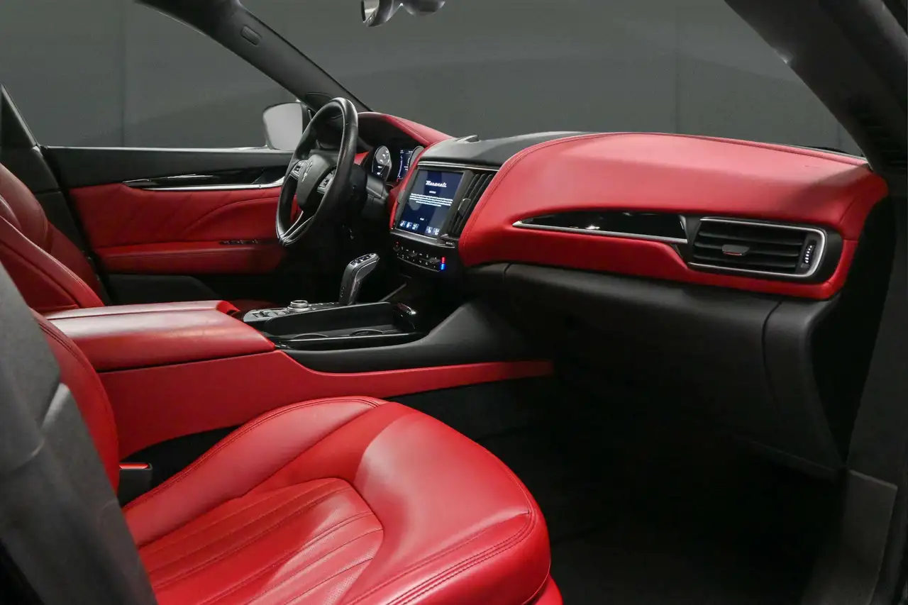 Maserati Levante снимка Maserati Levante