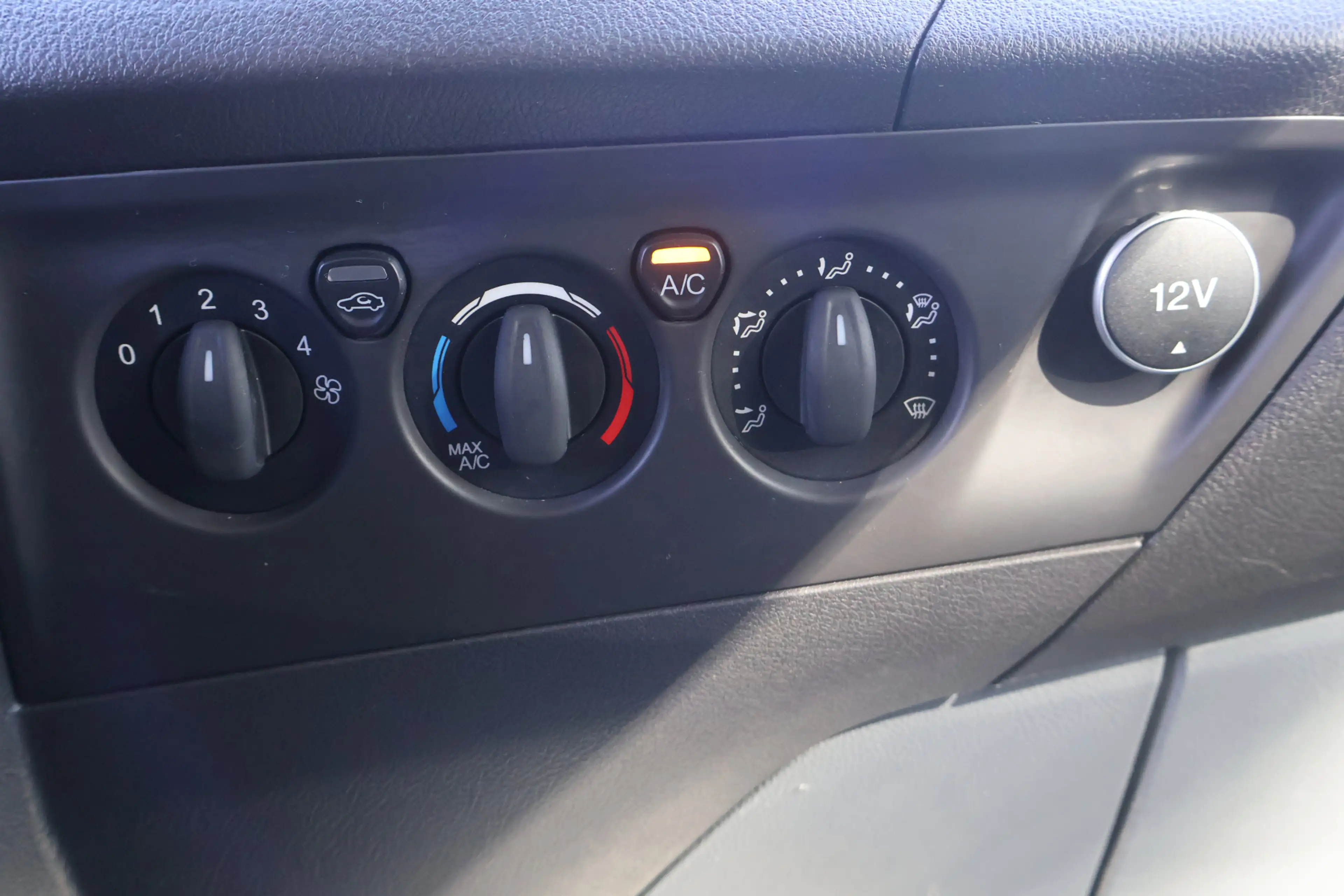 Ford Transit Custom 2.0 TDCI L1 H1 Airco Imperiaal — photo 29