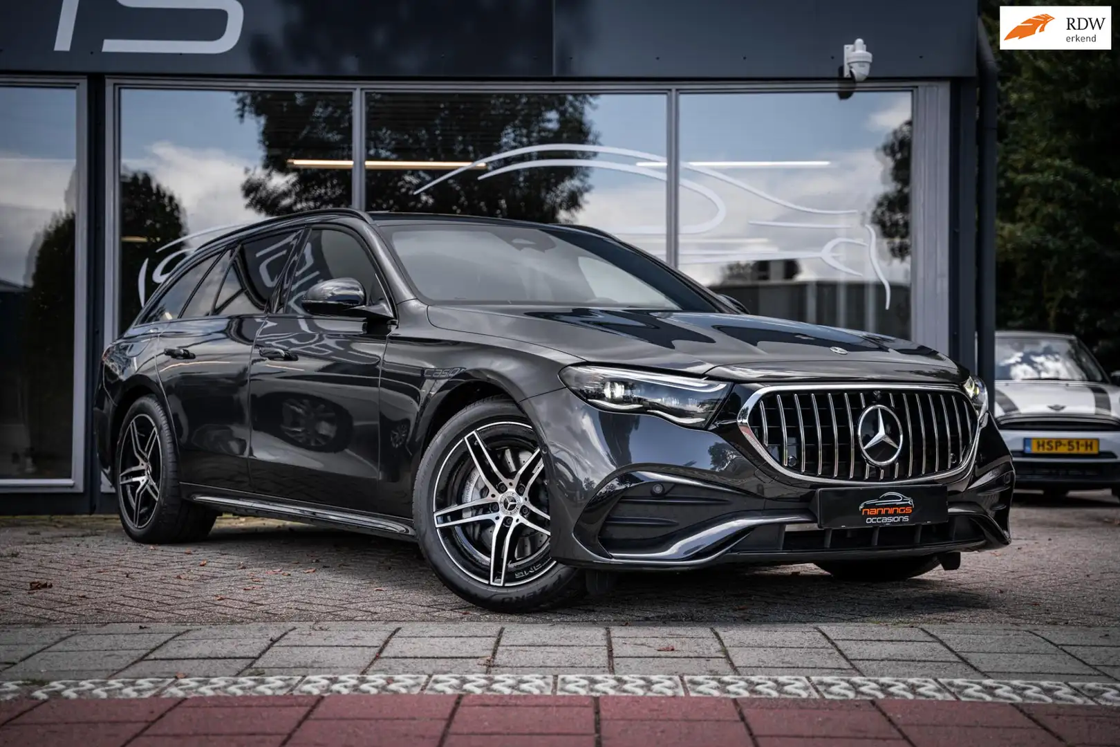 Mercedes-Benz E 300 Estate e AMG Line|Distronic|Black edition|Burmeste Zwart - 1