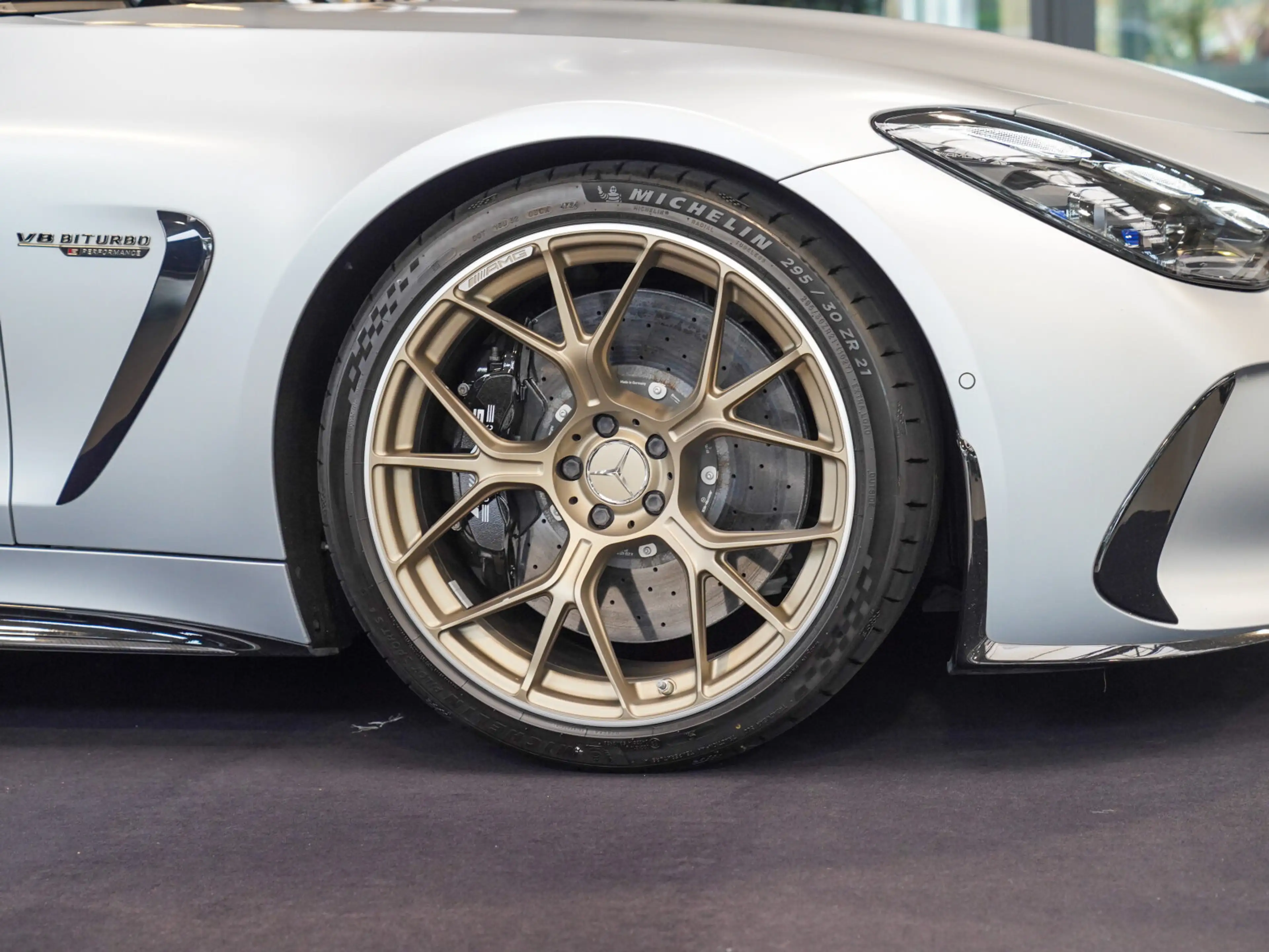 Mercedes-Benz AMG GT AMG GT 63 S E PERFORMANCE MATT Carbon techgold — photo 2