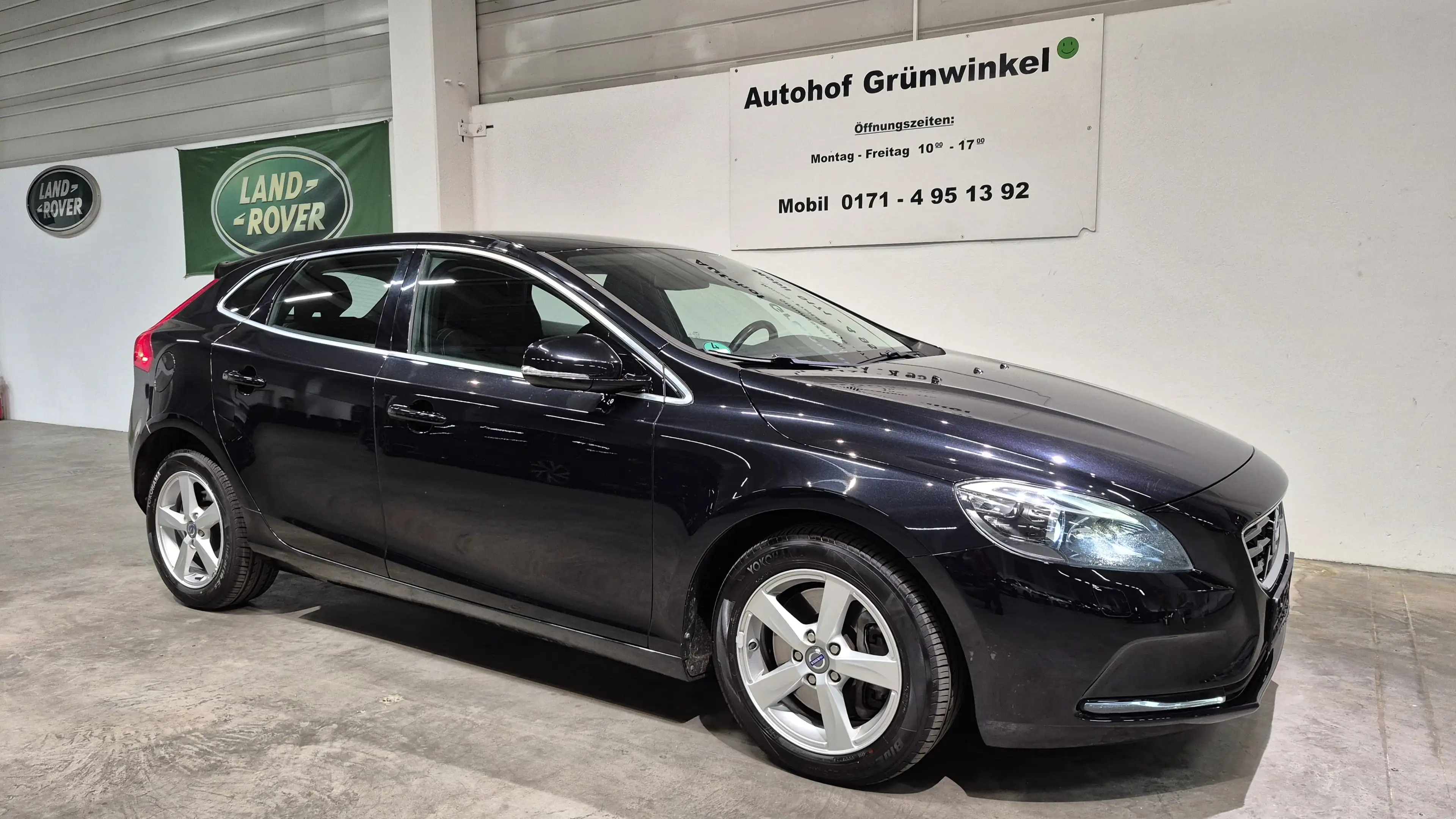 Volvo V40 D3 Momentum - Teilleder + Xenon + 8 x Alu — photo 9