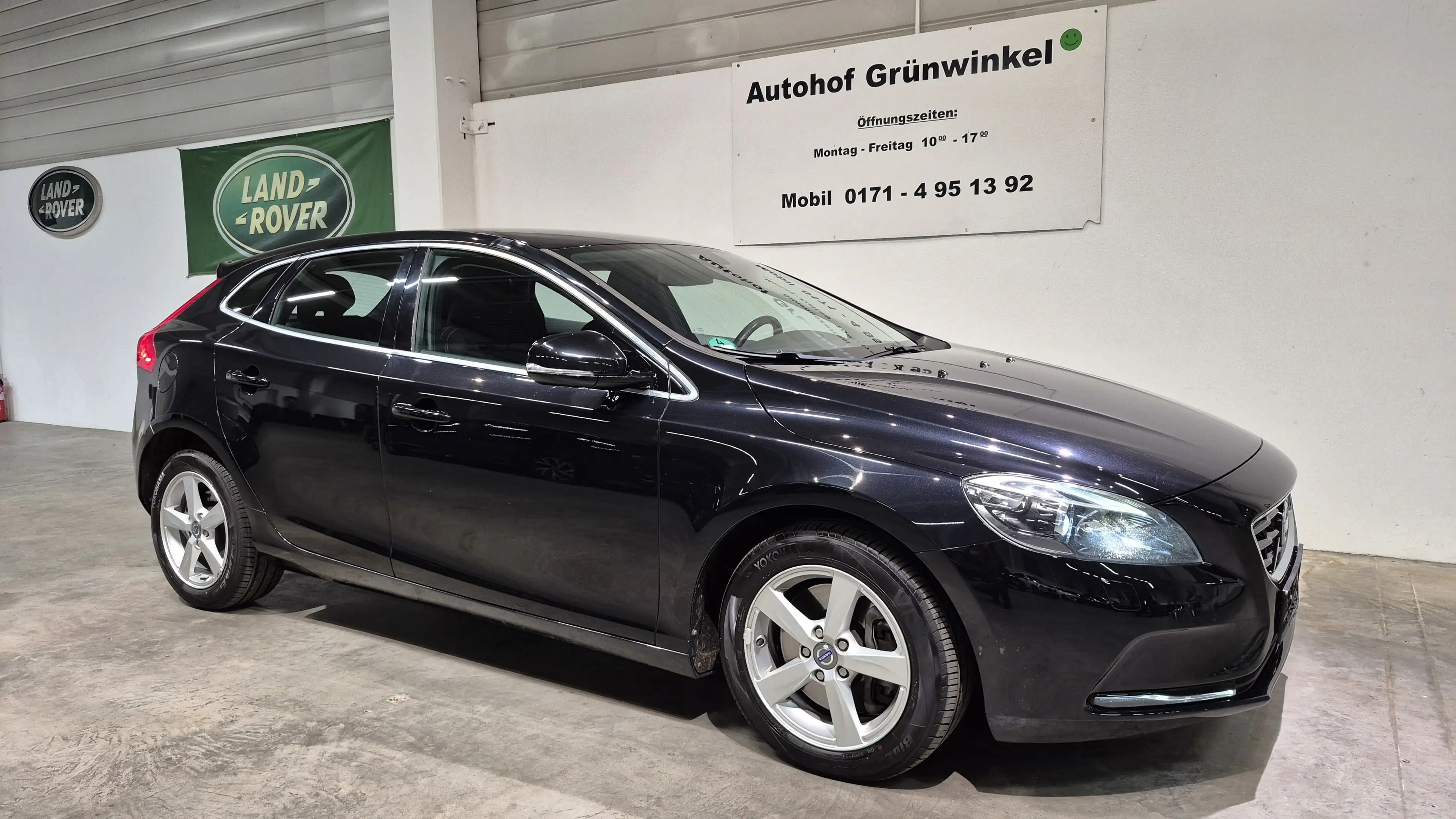 Volvo V40 D3 Momentum - Teilleder + Xenon + 8 x Alu — photo 4