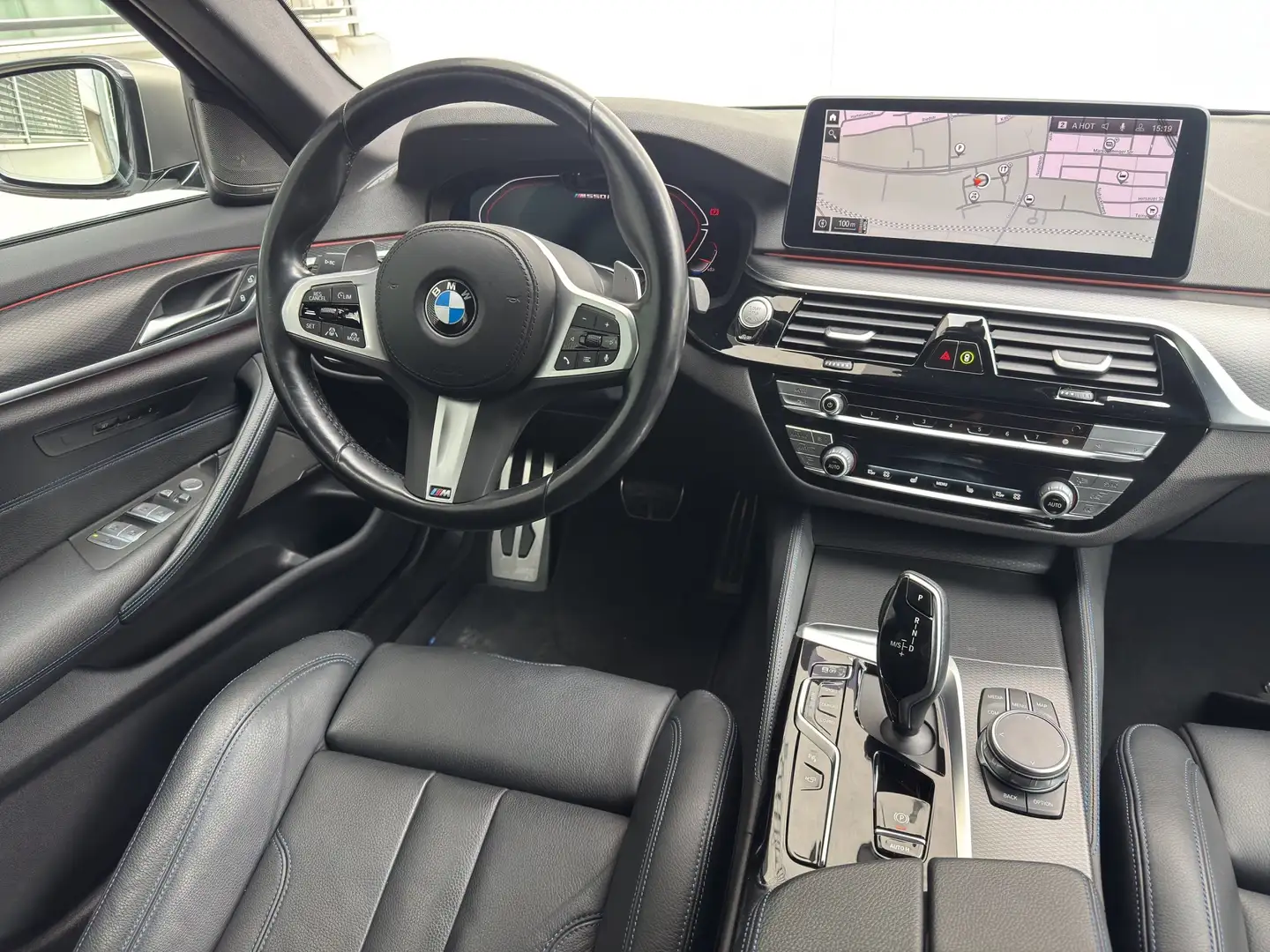 BMW M550 i xDr Lim Laser Navi HUD HarKra ParkAs+ Weiß - 2
