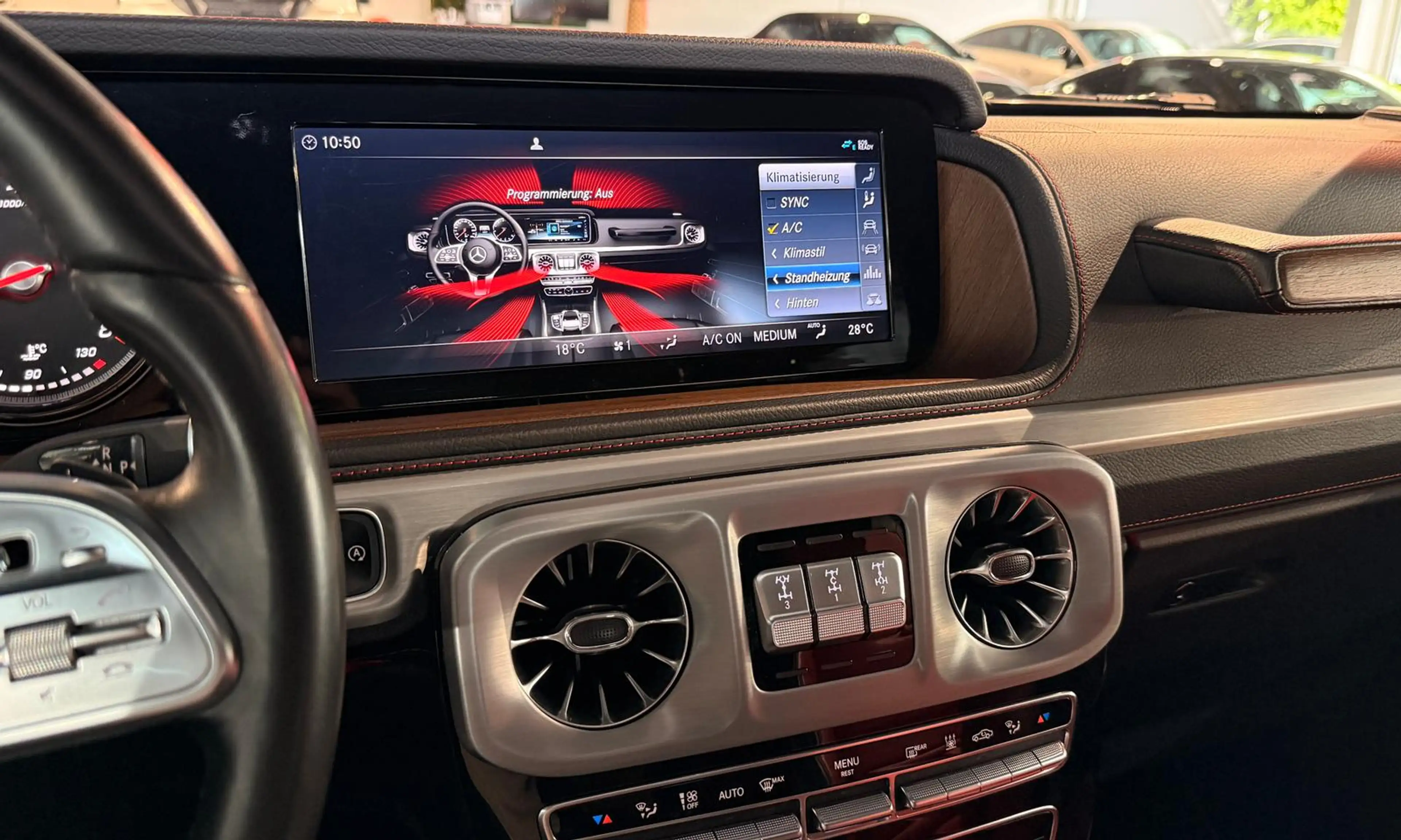 Mercedes-Benz G 500 4.0 V8 S-Dach*StHzg*Massage*Distr+*360° — photo 18