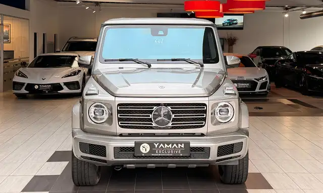 Mercedes-Benz G-Class view 3