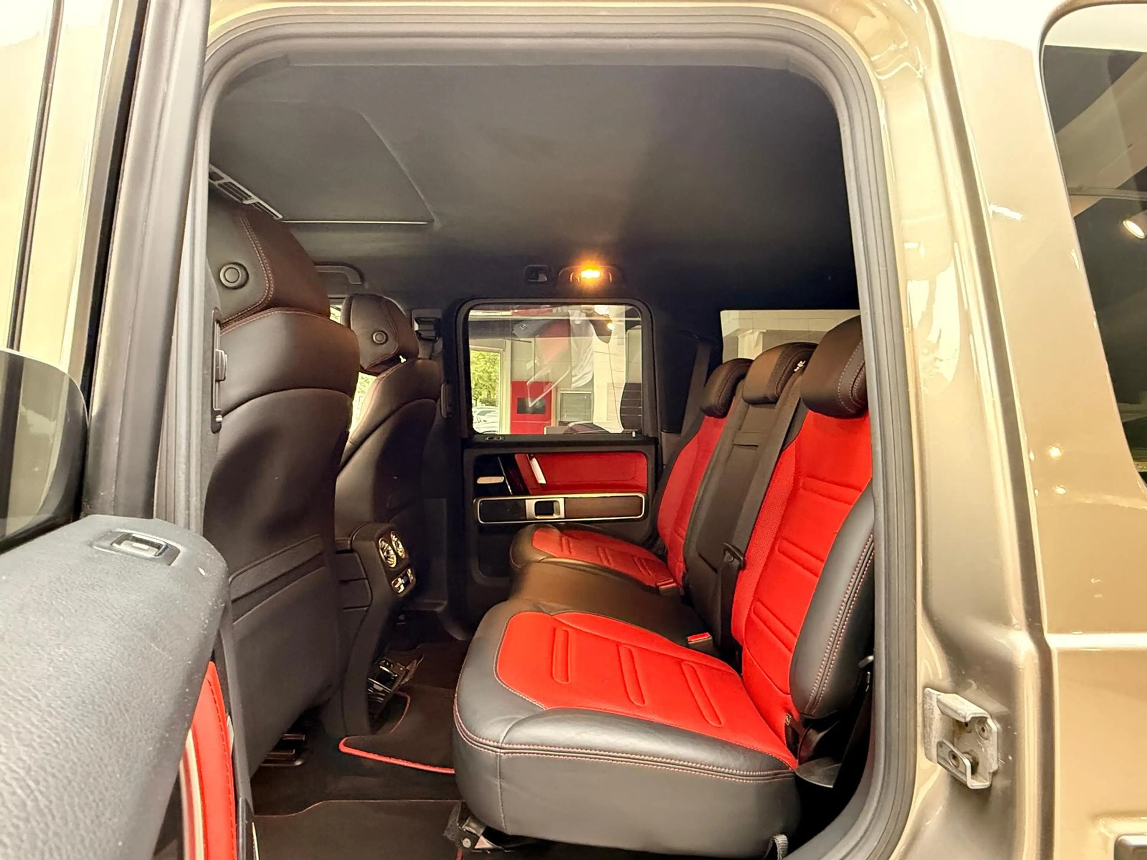 Mercedes-Benz G 500 4.0 V8 S-Dach*StHzg*Massage*Distr+*360° — photo 26