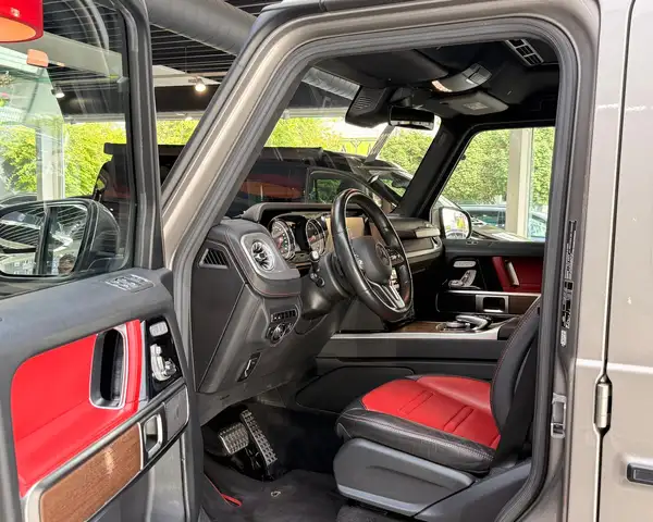 Mercedes-Benz G-Class view 10