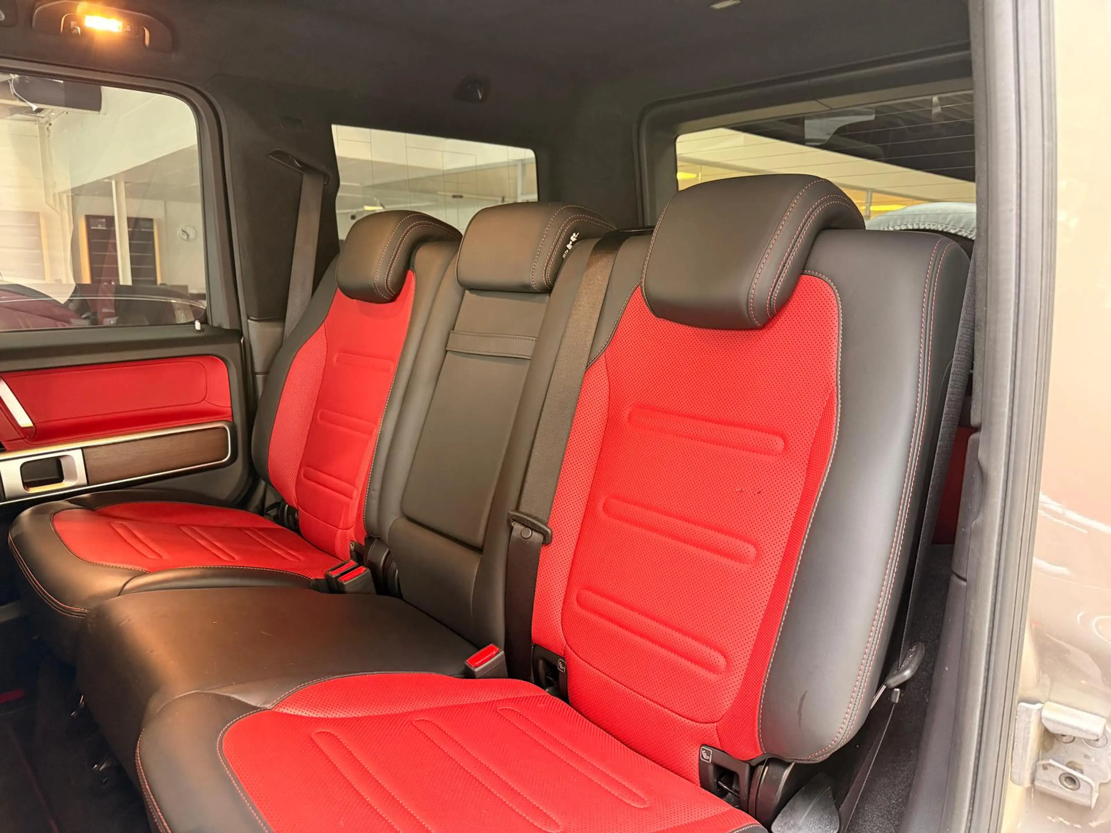 Mercedes-Benz G 500 4.0 V8 S-Dach*StHzg*Massage*Distr+*360° — photo 27