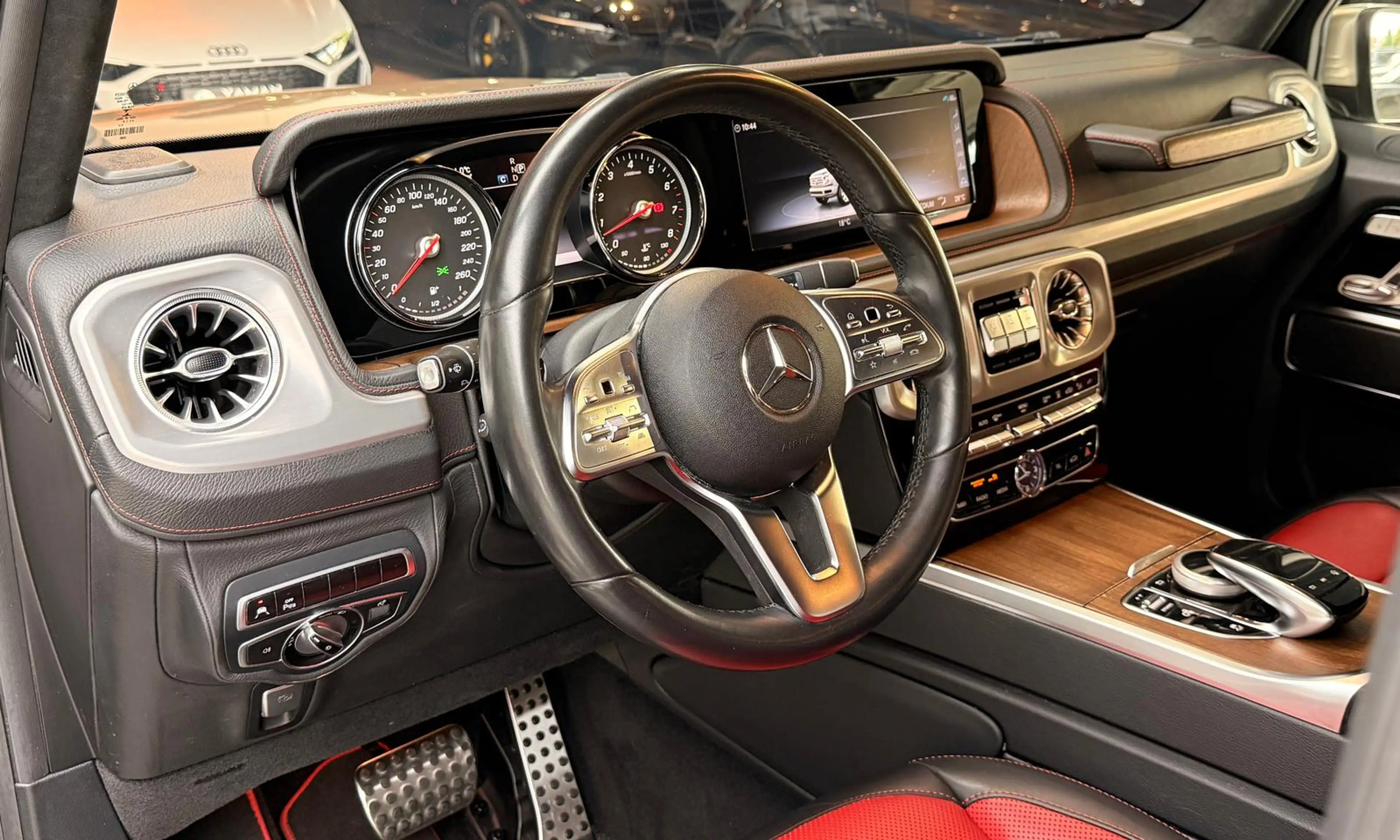 Mercedes-Benz G 500 4.0 V8 S-Dach*StHzg*Massage*Distr+*360° — photo 13
