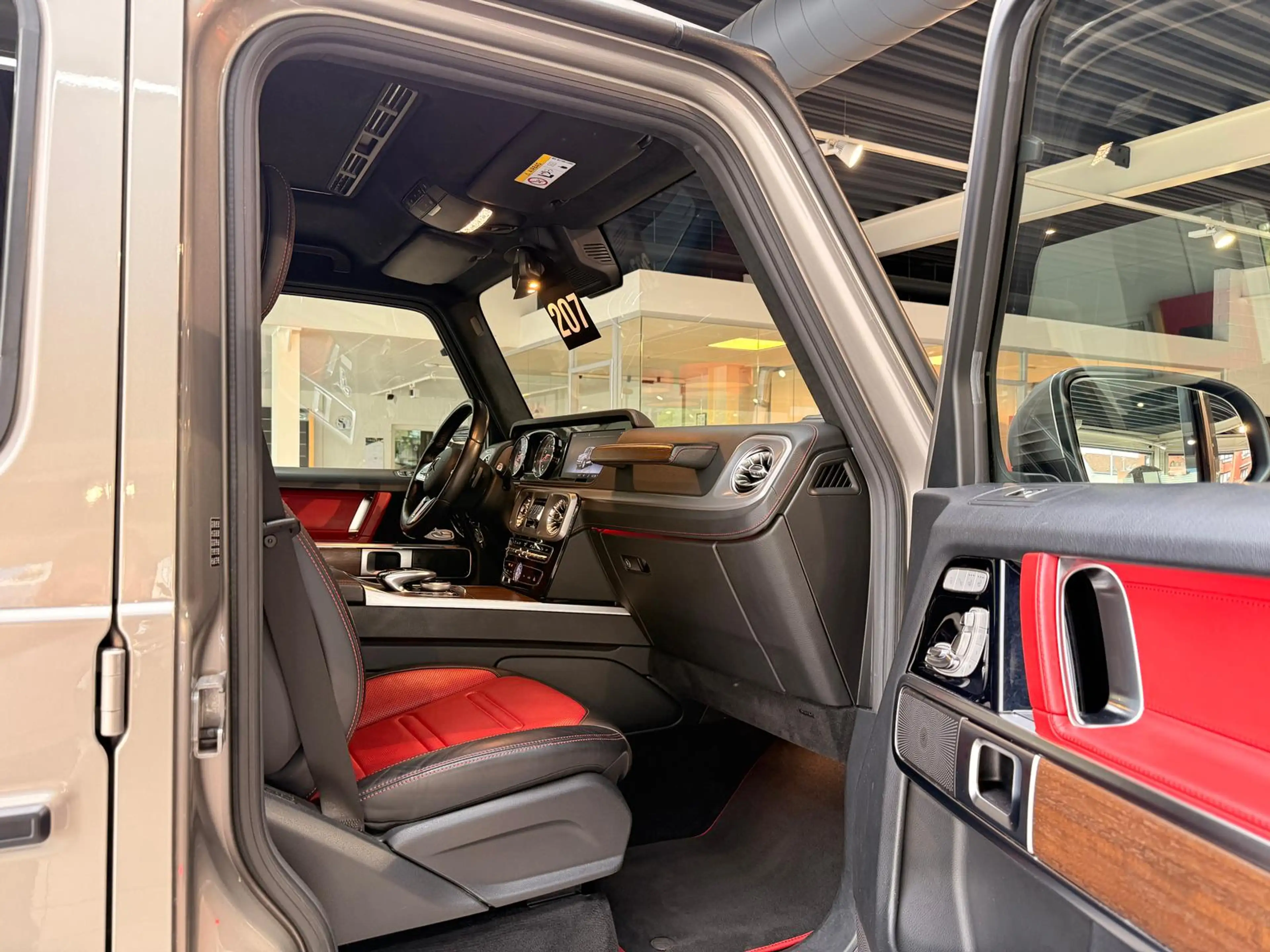 Mercedes-Benz G 500 4.0 V8 S-Dach*StHzg*Massage*Distr+*360° — photo 21