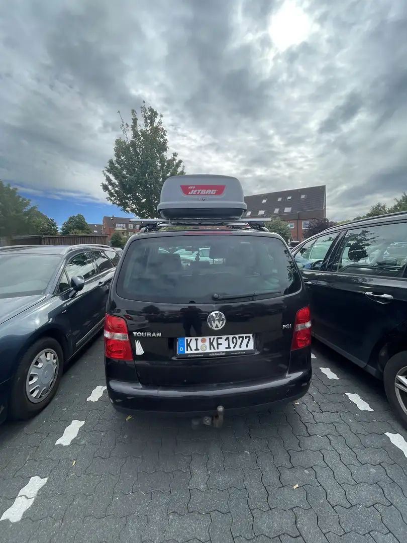 Volkswagen Touran 1.6 FSI Highline - 2
