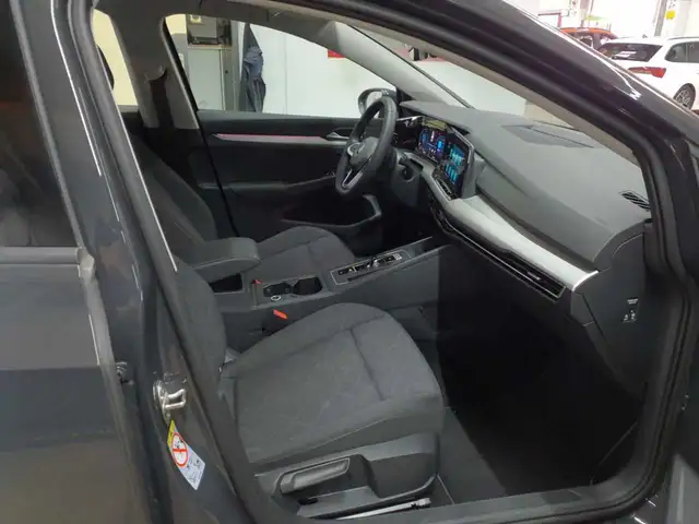 Volkswagen Golf view 12
