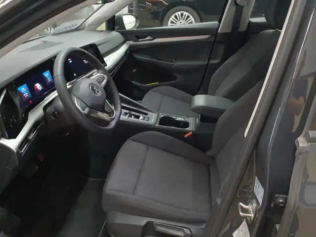 Volkswagen Golf view 3