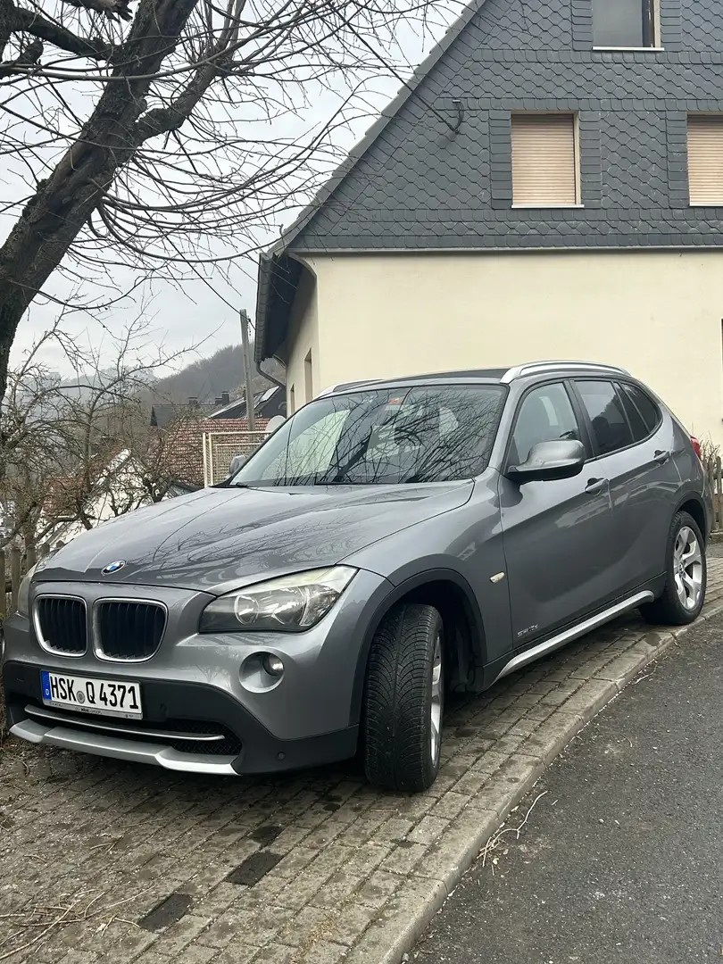 BAW Sonstige Bmw X1 18 D Baujahr 2011 mit TüV Bis 2028 Silber - 1