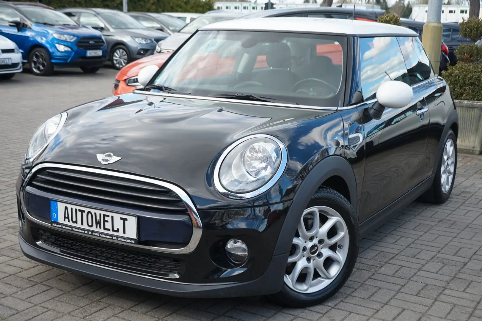 MINI Cooper Schwarz - 1