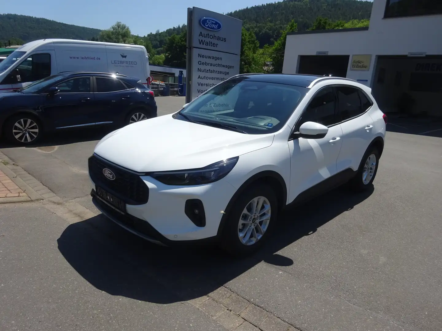 Ford Kuga Titanium Schiebedach AHK LED Navi  Neues Modell Bianco - 1