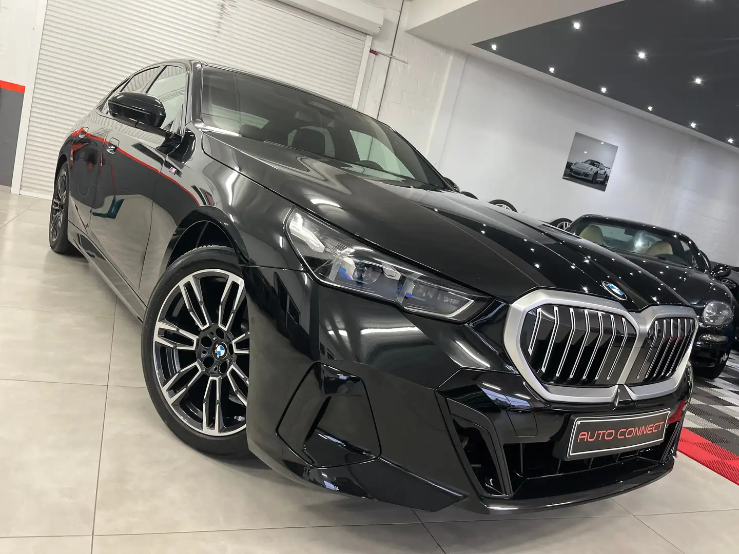 BMW 520 *PACK M*CUIR*TOIT PANO*NAVI*CAMERA360°*LASER* Noir - 2