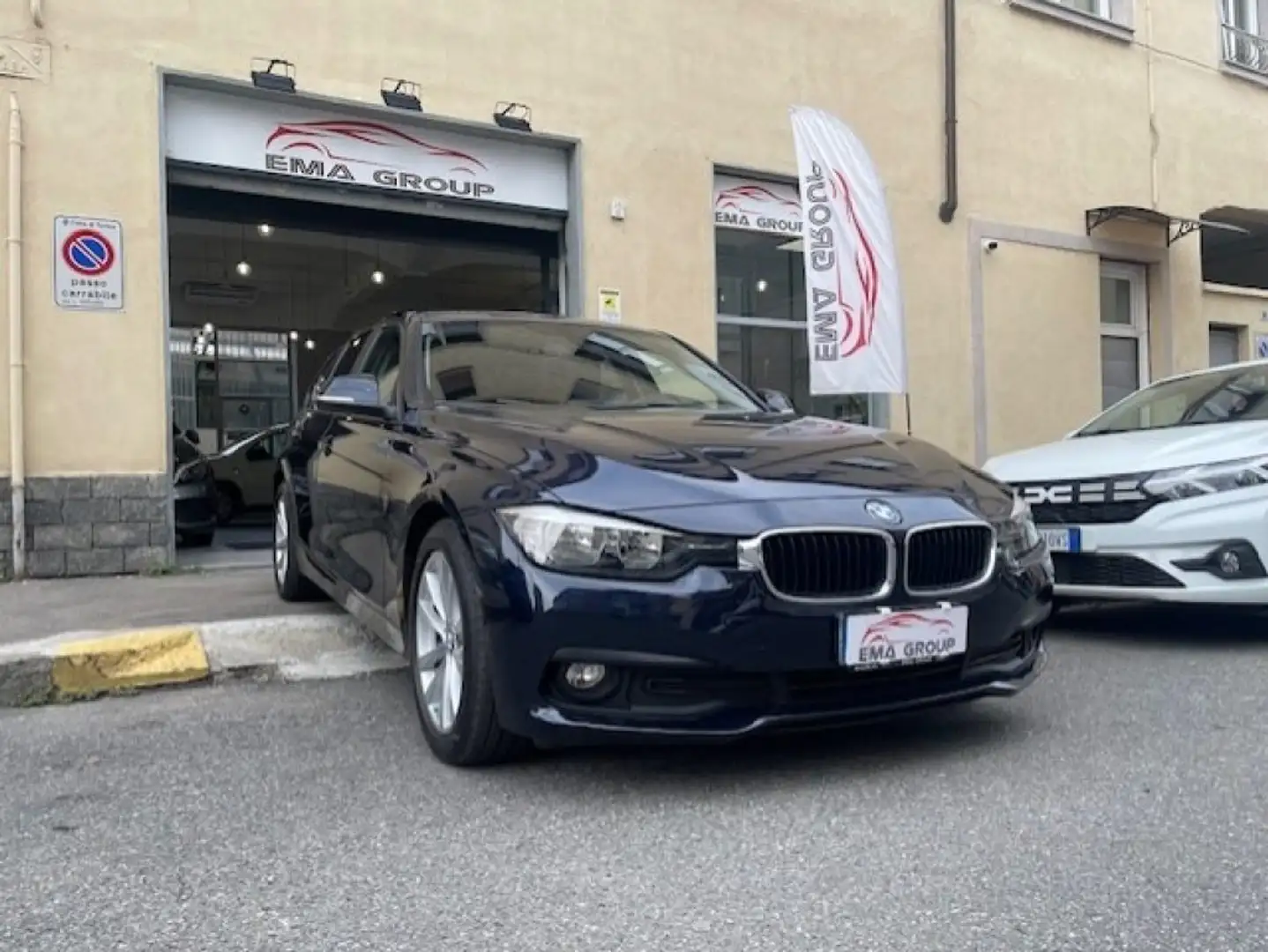 BMW 320 d Touring Business Advantage Blauw - 2