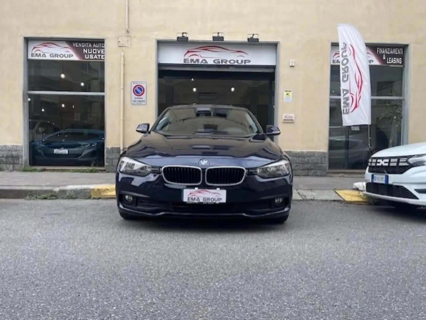 BMW 320 d Touring Business Advantage Blauw - 1